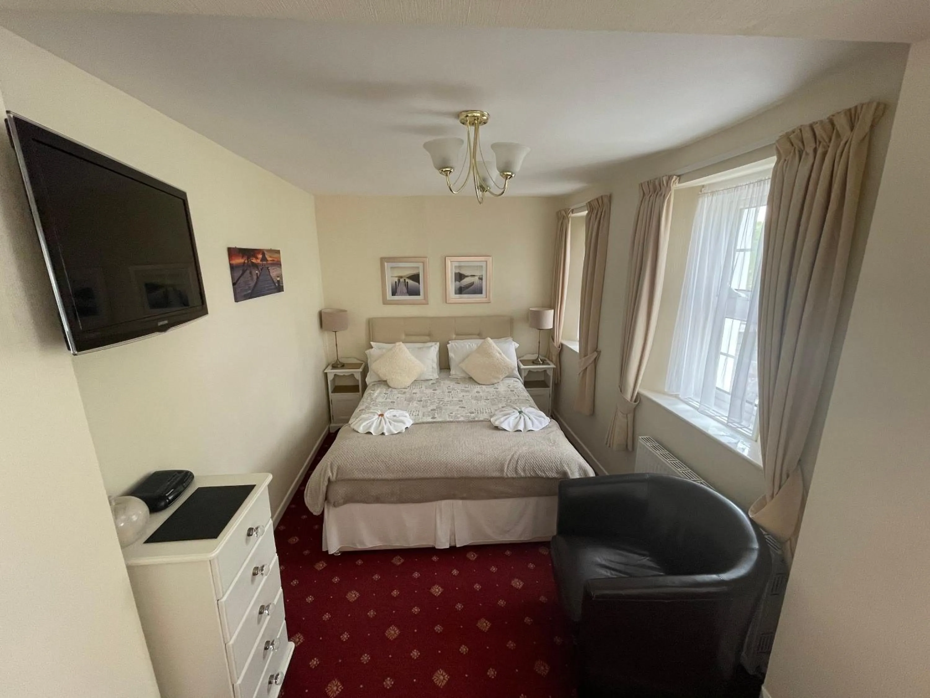 Bedroom, Bed in The Southbourne Villa