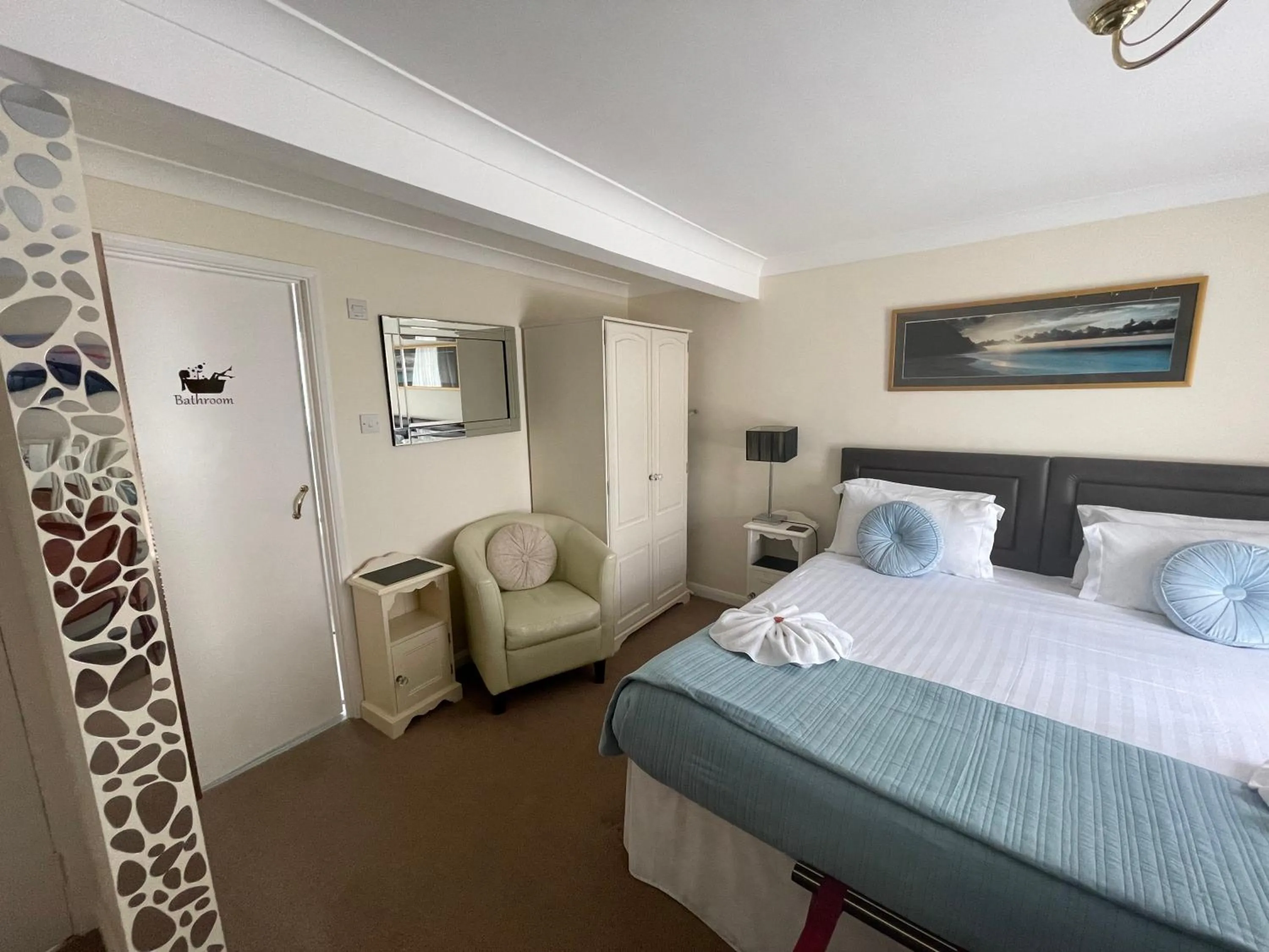 Bedroom, Bed in The Southbourne Villa