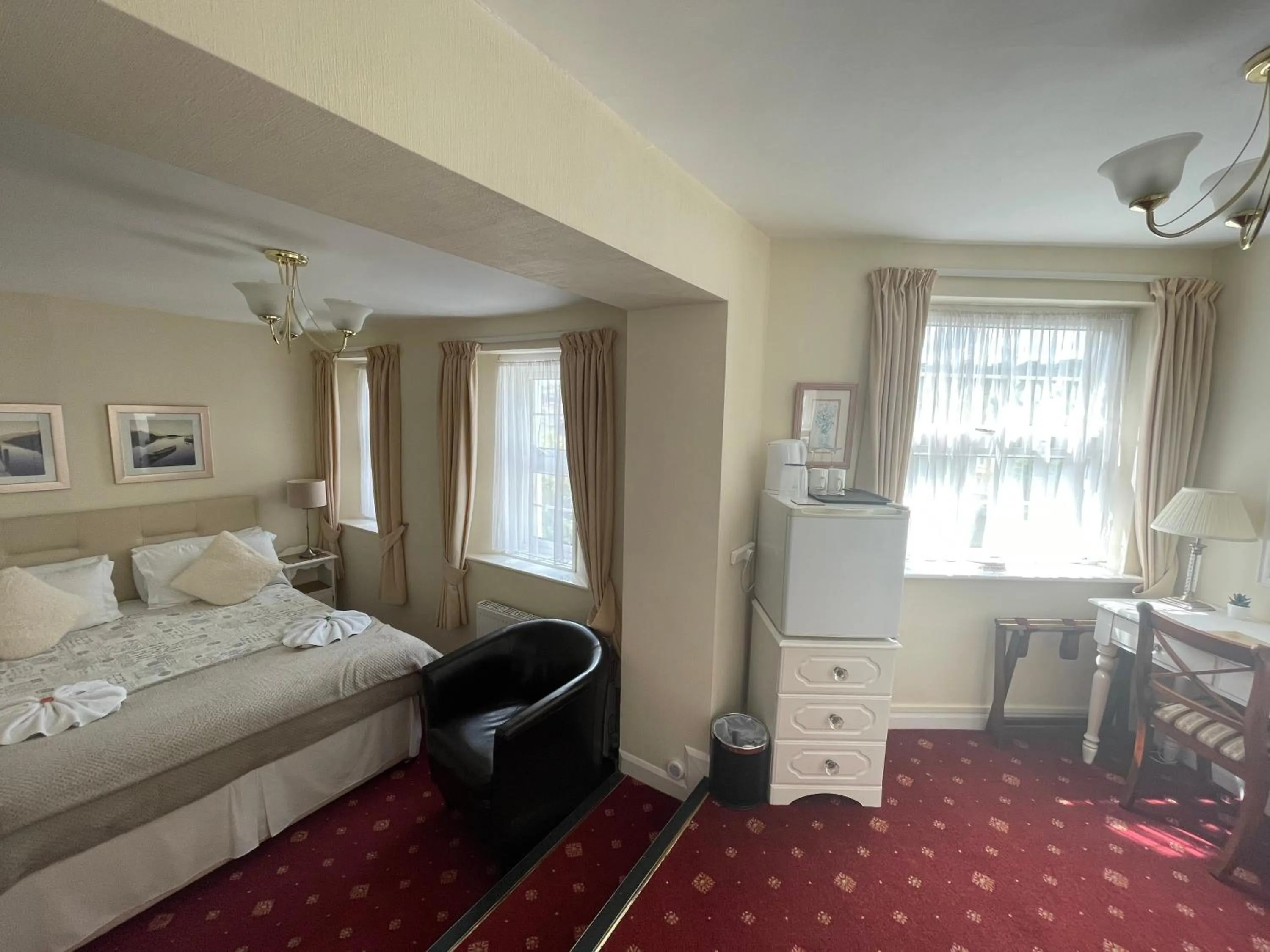 Bedroom, Bed in The Southbourne Villa