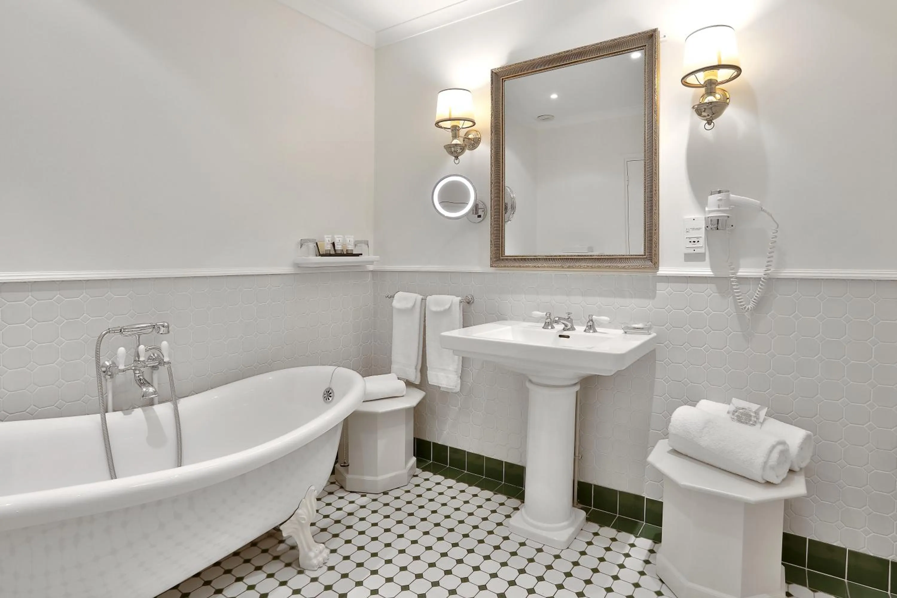 Bathroom in Château des Vigiers