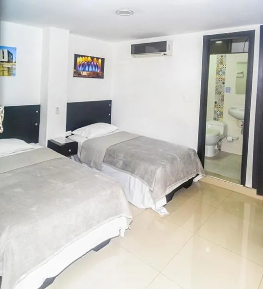 Twin Room in Hotel Las Margaritas Alojamientos