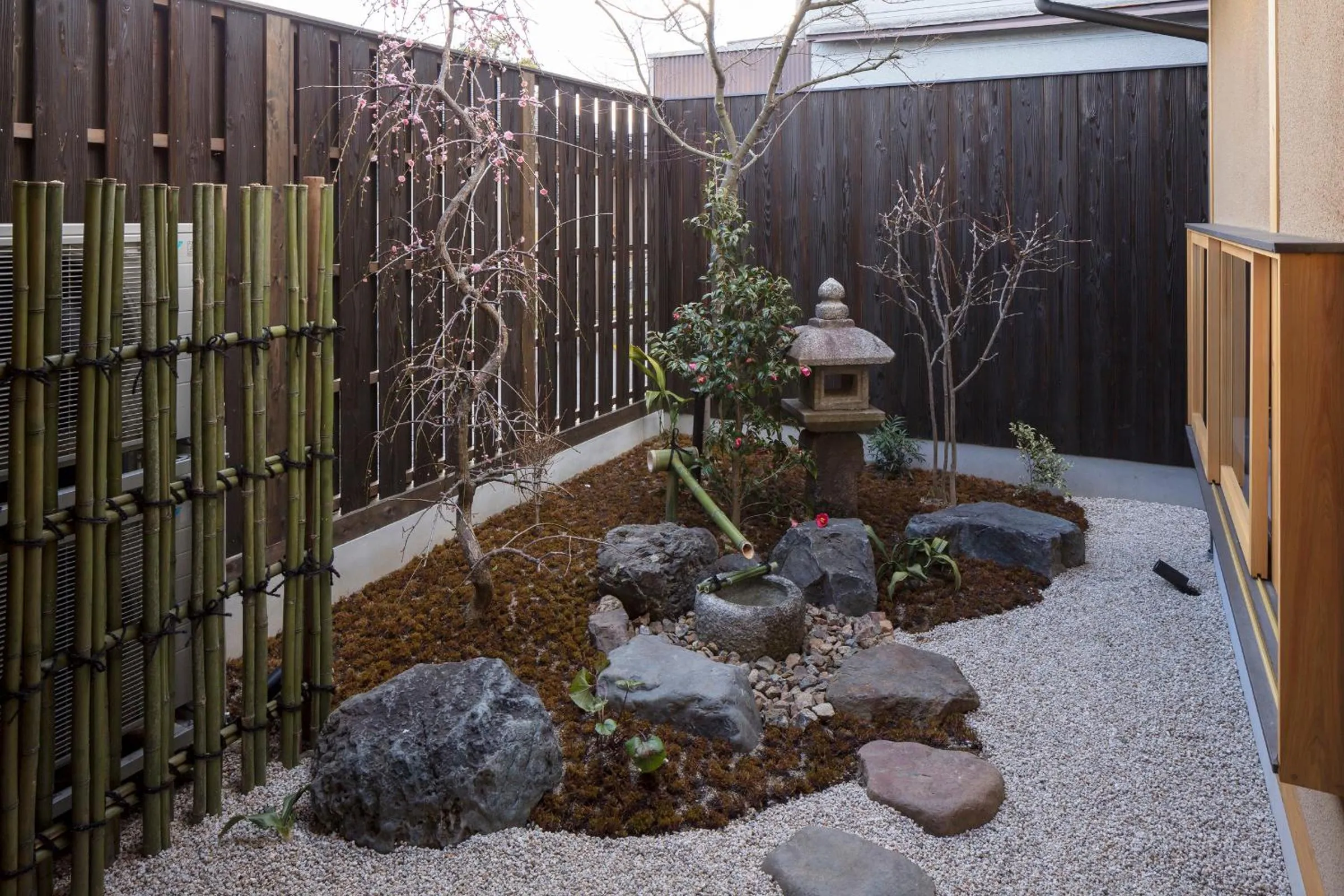 Garden in Yoitsubaki Machiya House
