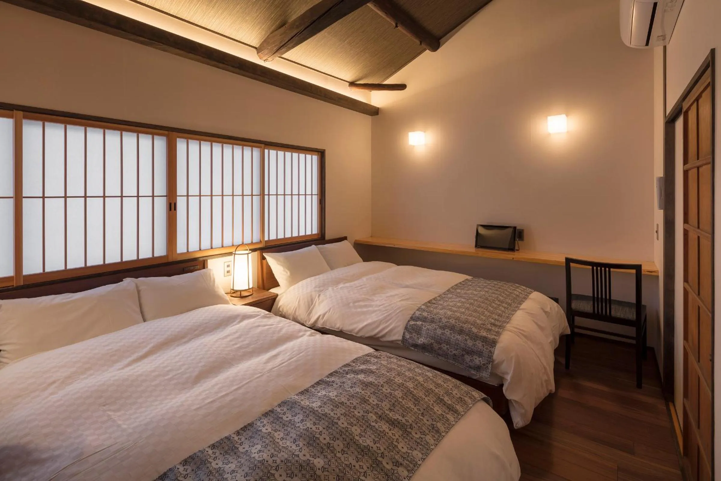 Bedroom, Bed in Yoitsubaki Machiya House