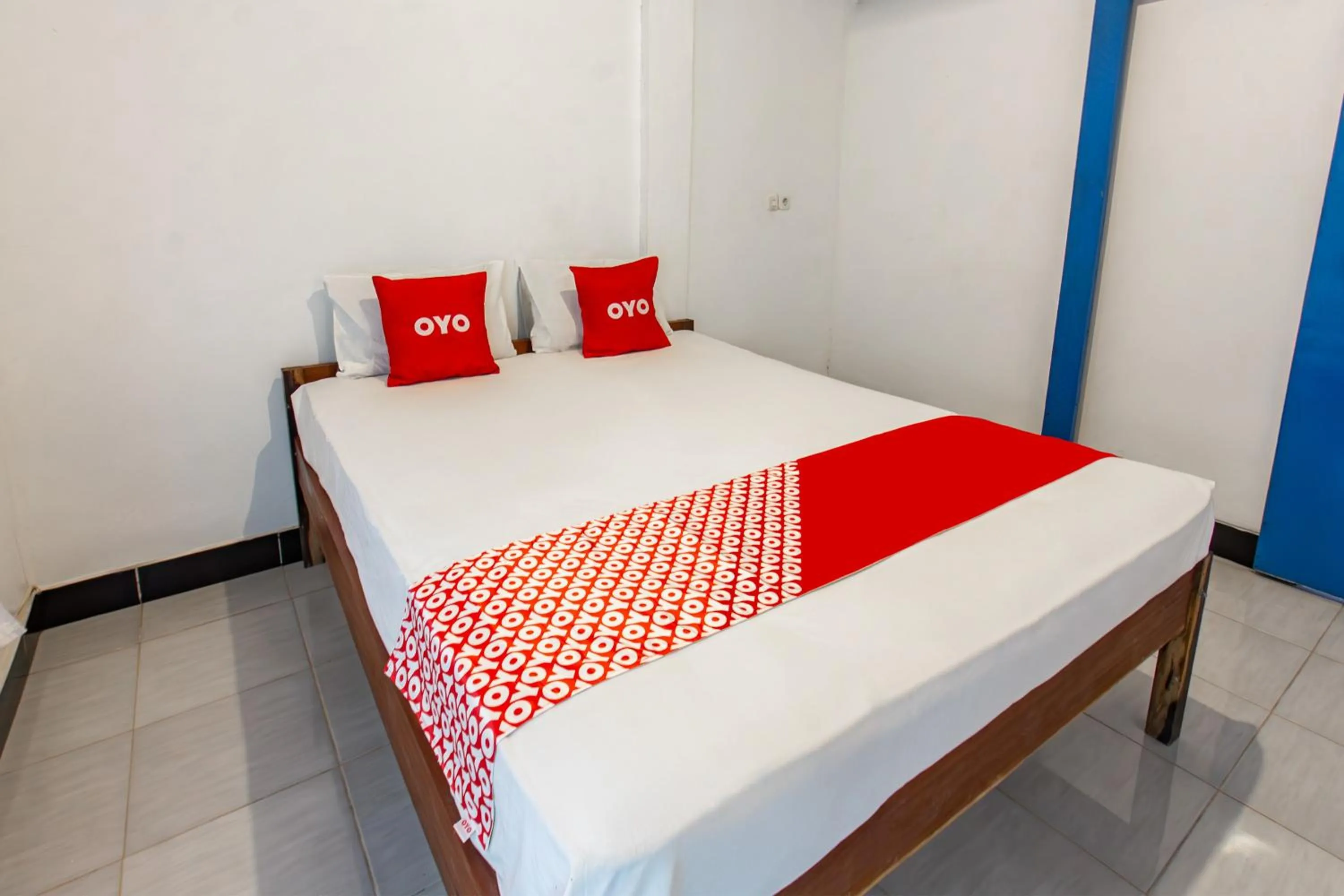 Bedroom, Bed in Hotel O Kawi Homestay