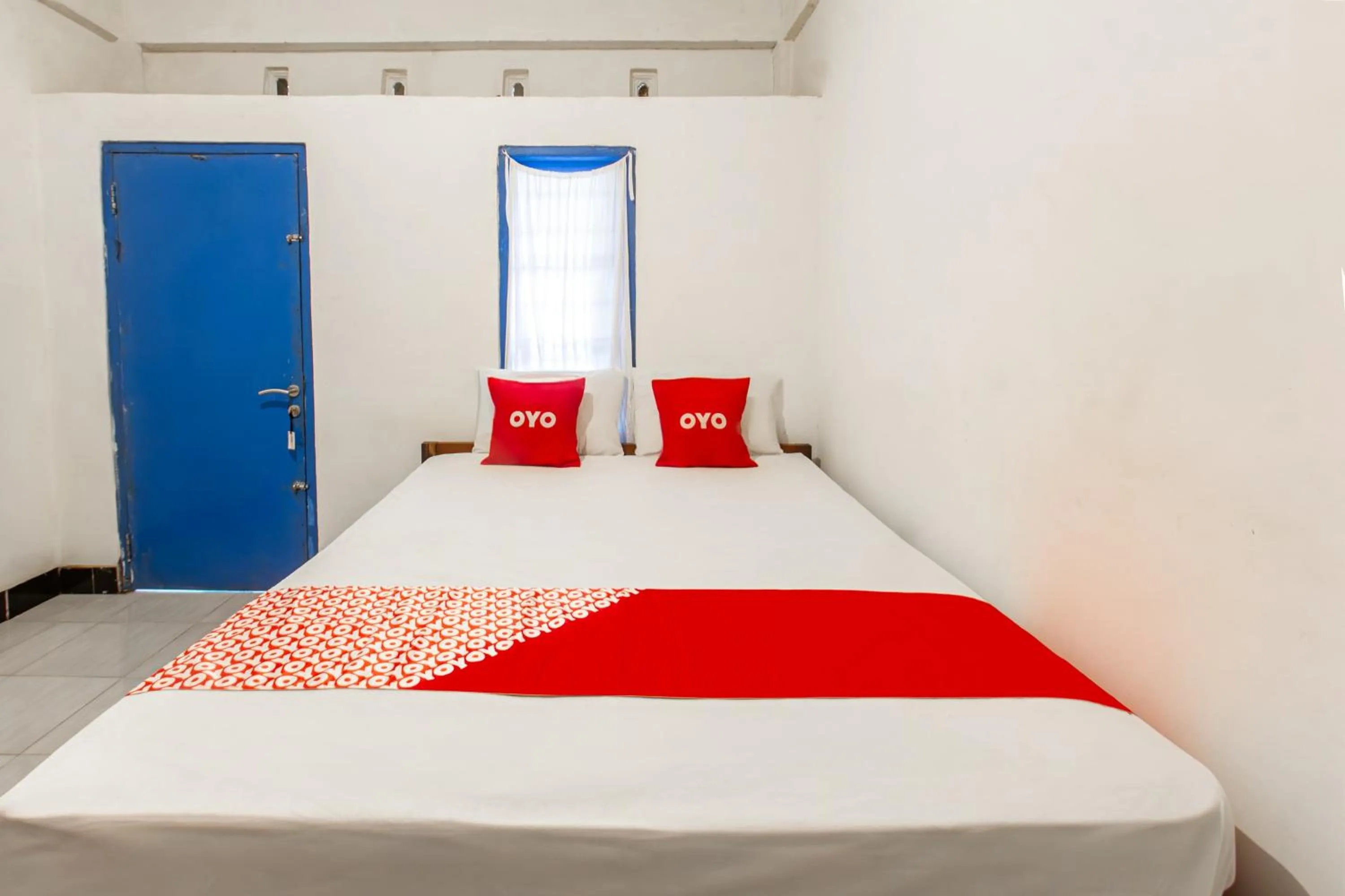 Bedroom, Bed in Hotel O Kawi Homestay