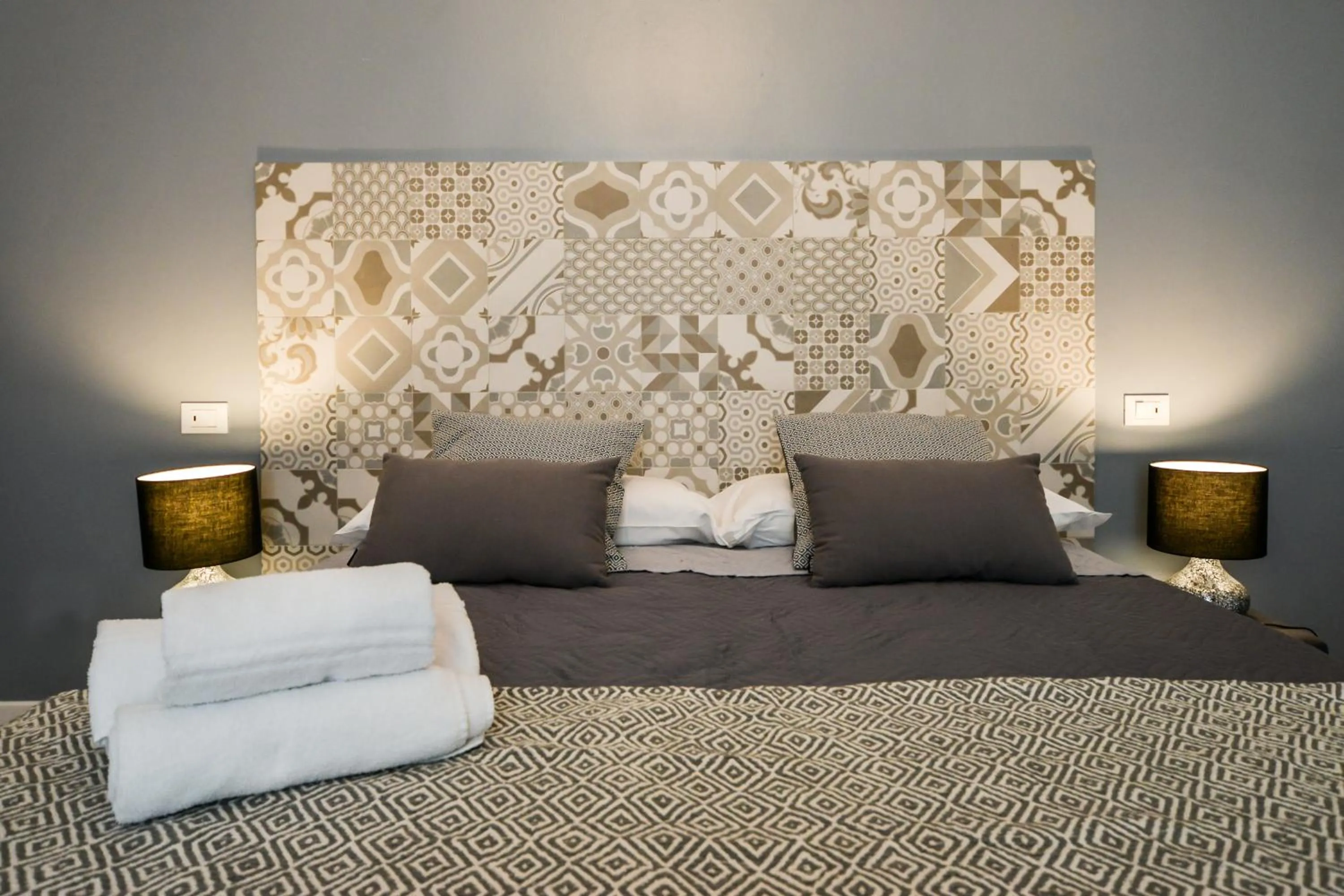 Decorative detail, Bed in Casa Ferrovieri