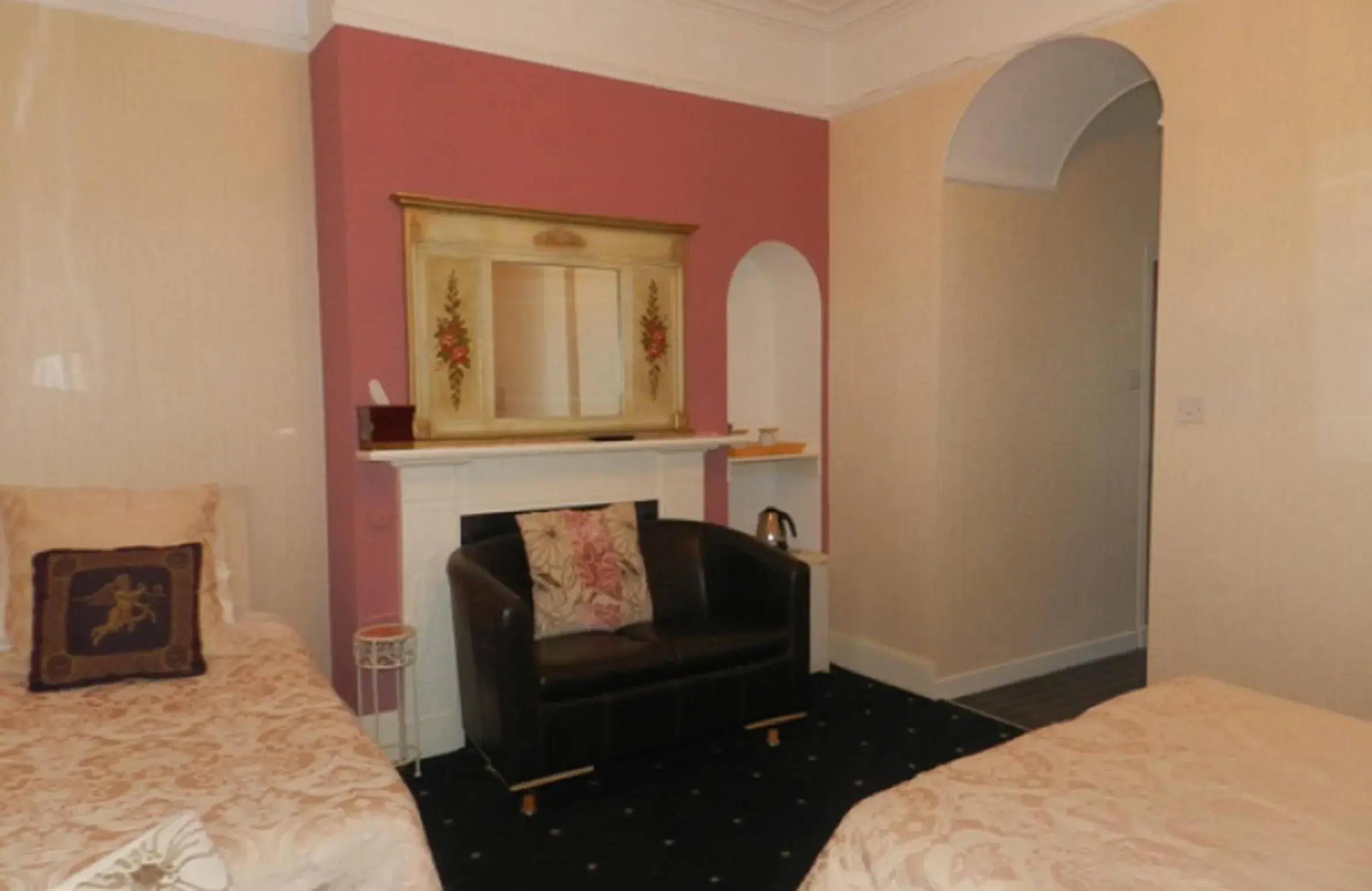 Deluxe Double Room in Albert Hotel Deluxe Double Room in Albert Hotel