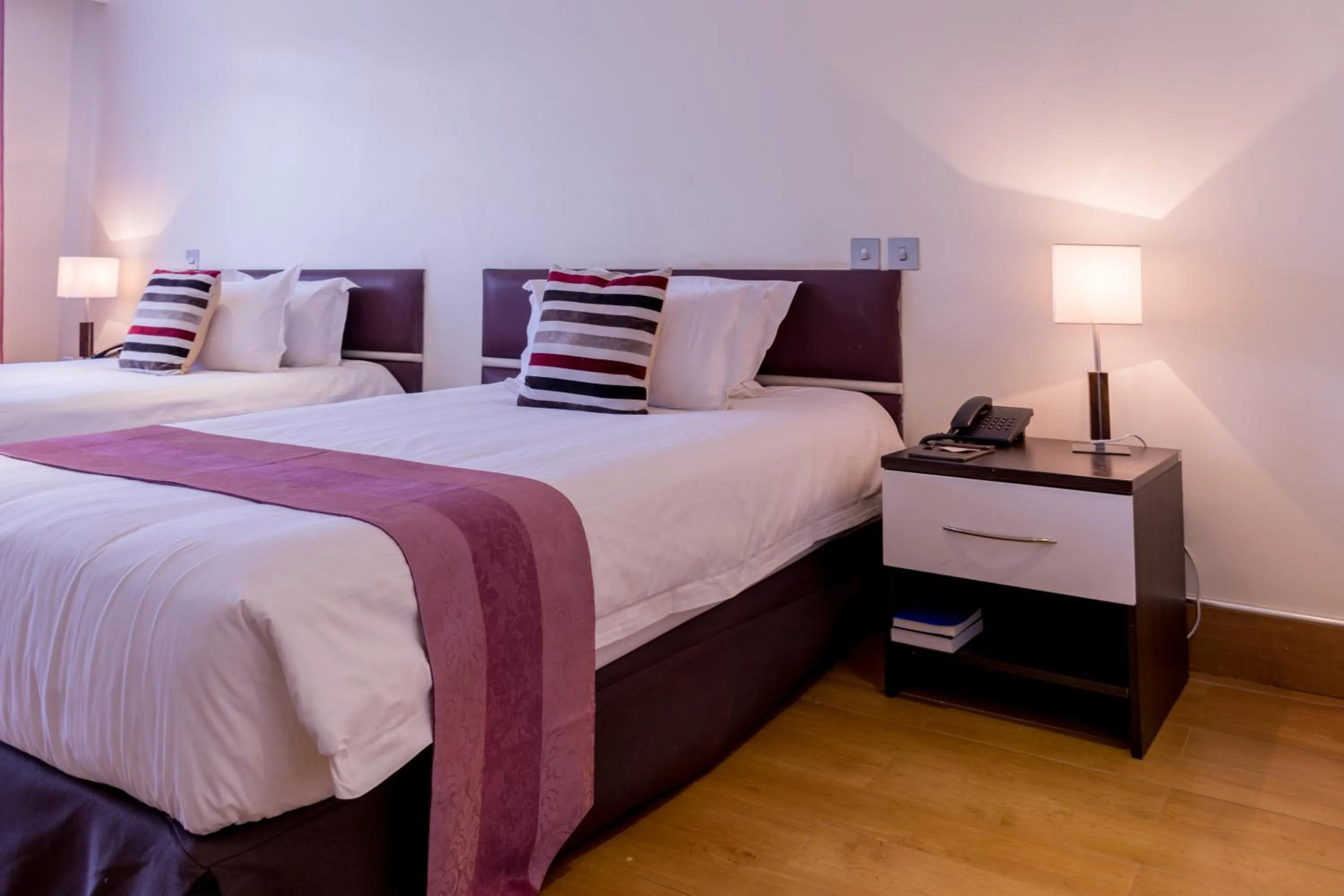 room service, Bed in Gelian Hotel