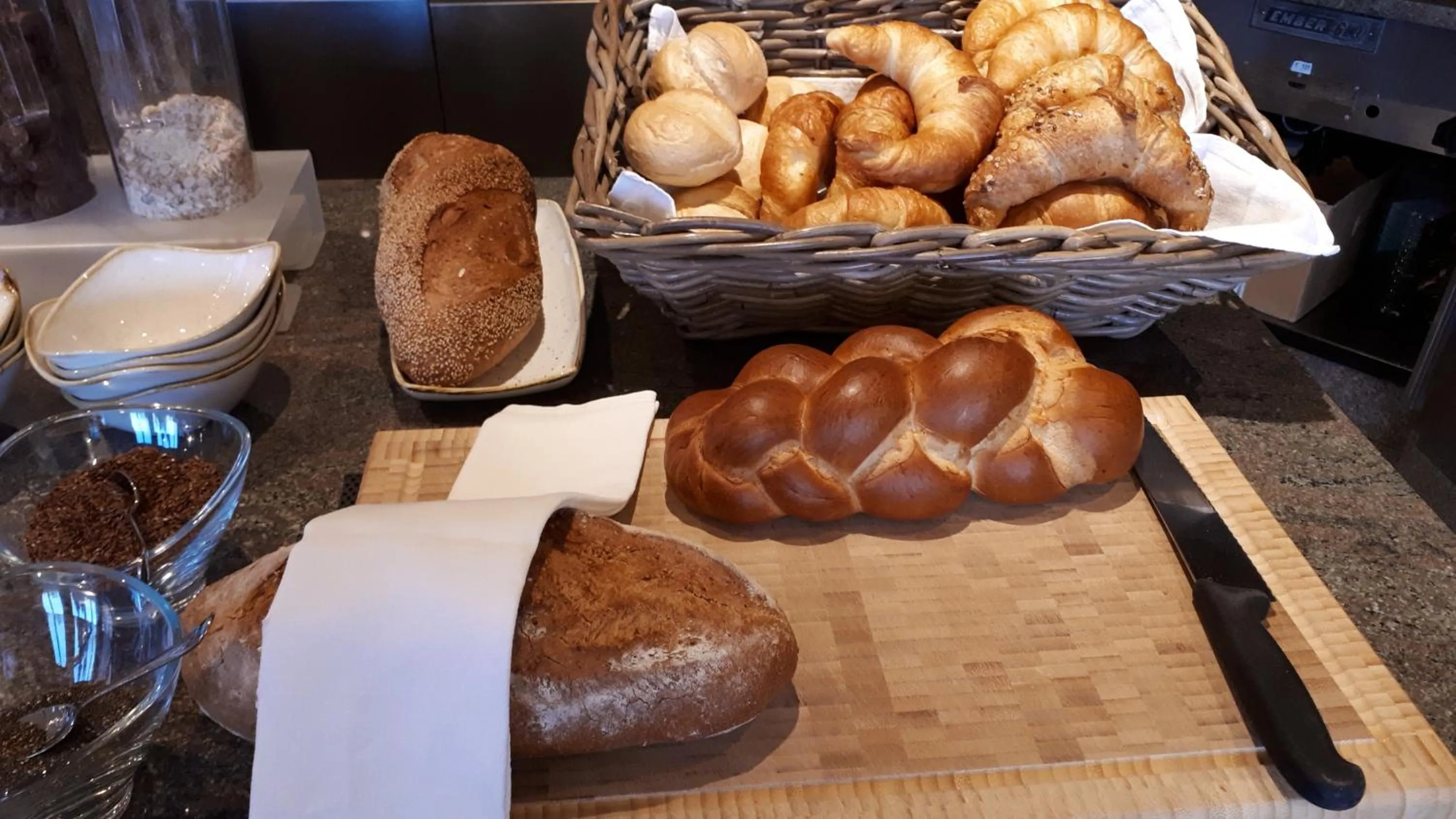 Continental breakfast in Ascott Hotel & Restaurant