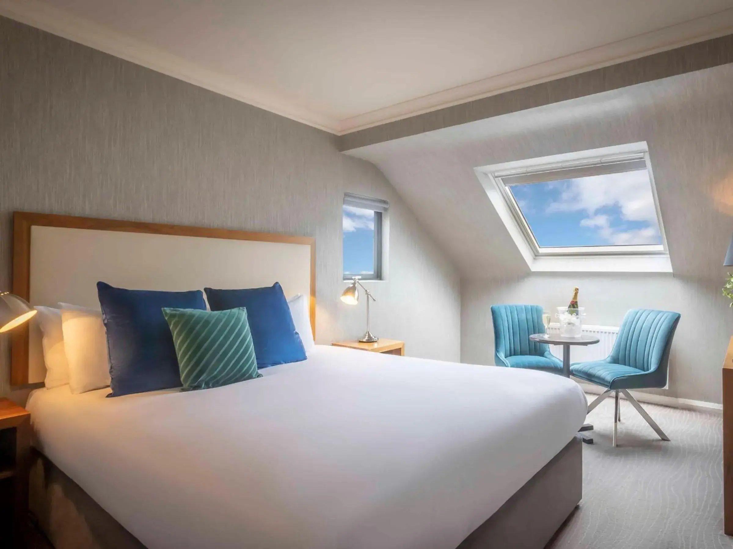 Bedroom, Bed in Eyre Square Hotel Bedroom, Bed in Eyre Square Hotel