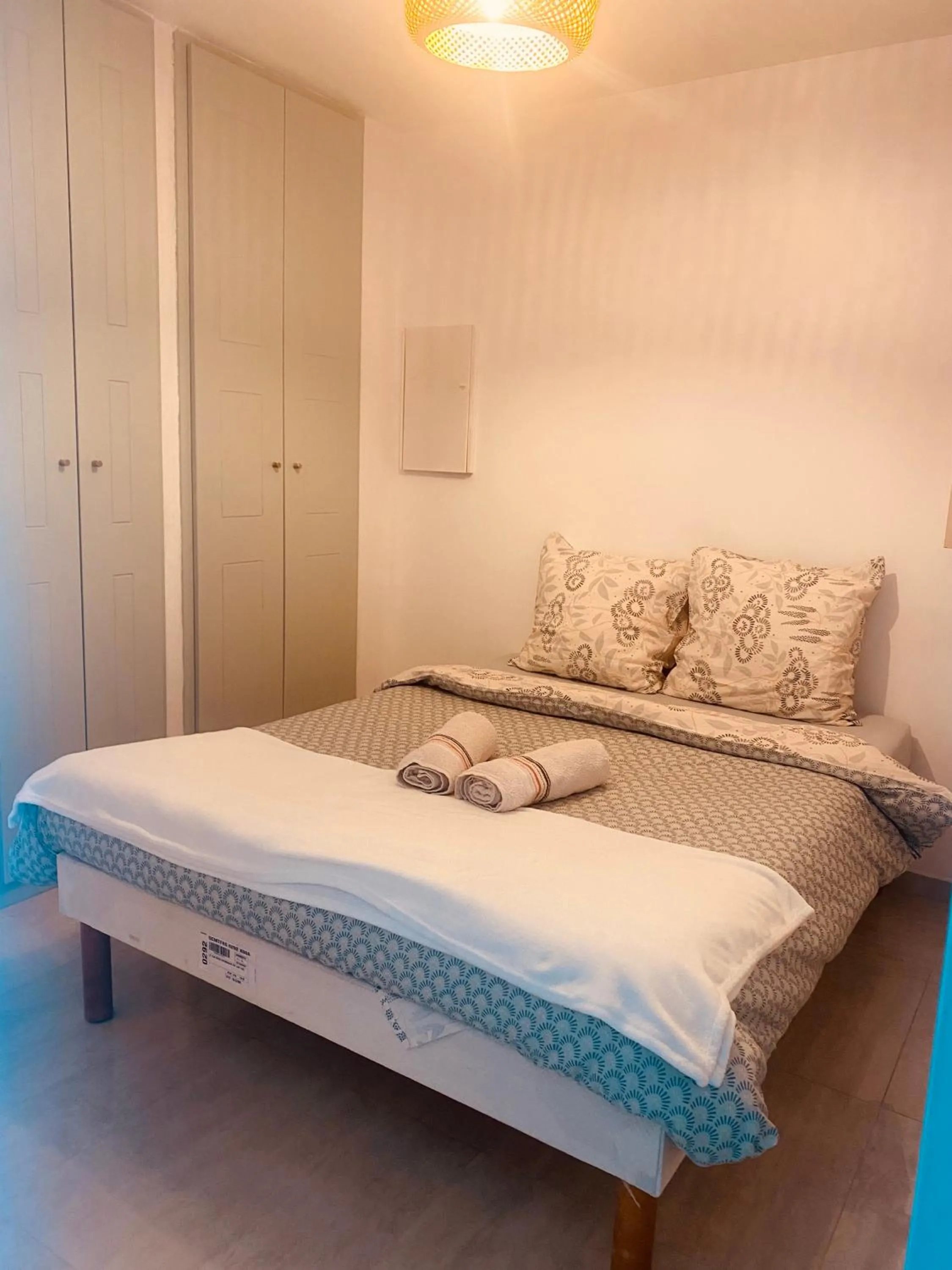 Bed in Sunny Home Costa Plana-Monaco -Cap D'Ail