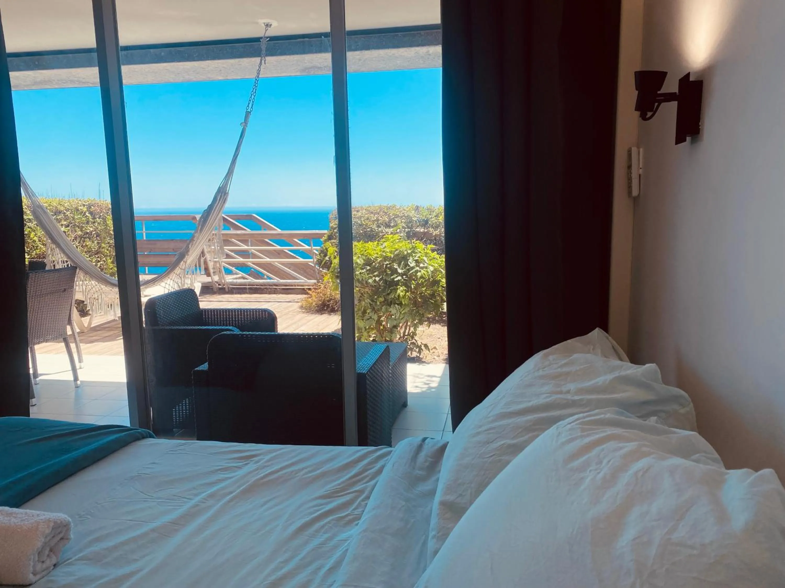 Bed in Sunny Home Costa Plana-Monaco -Cap D'Ail
