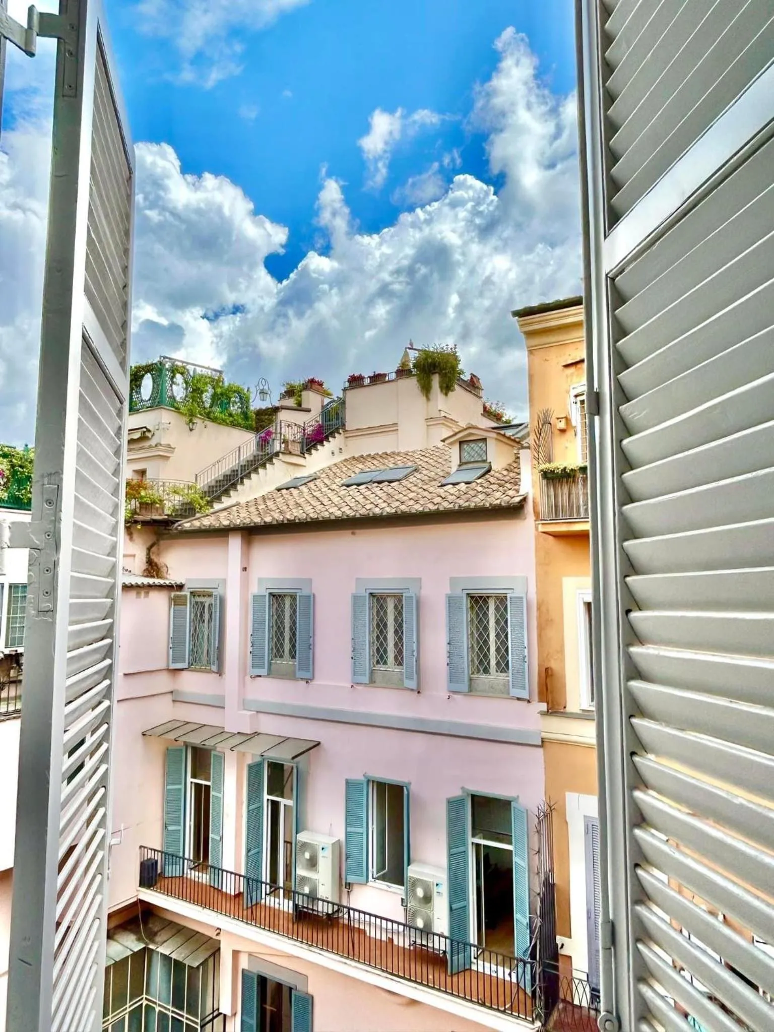 Property building in Private Luxury Suites