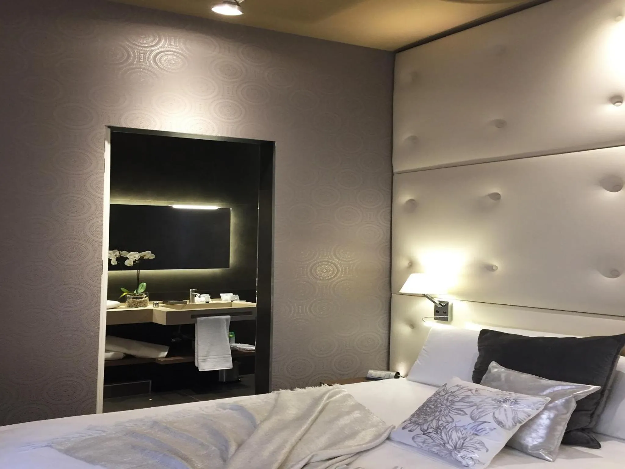 Bed in Private Luxury Suites