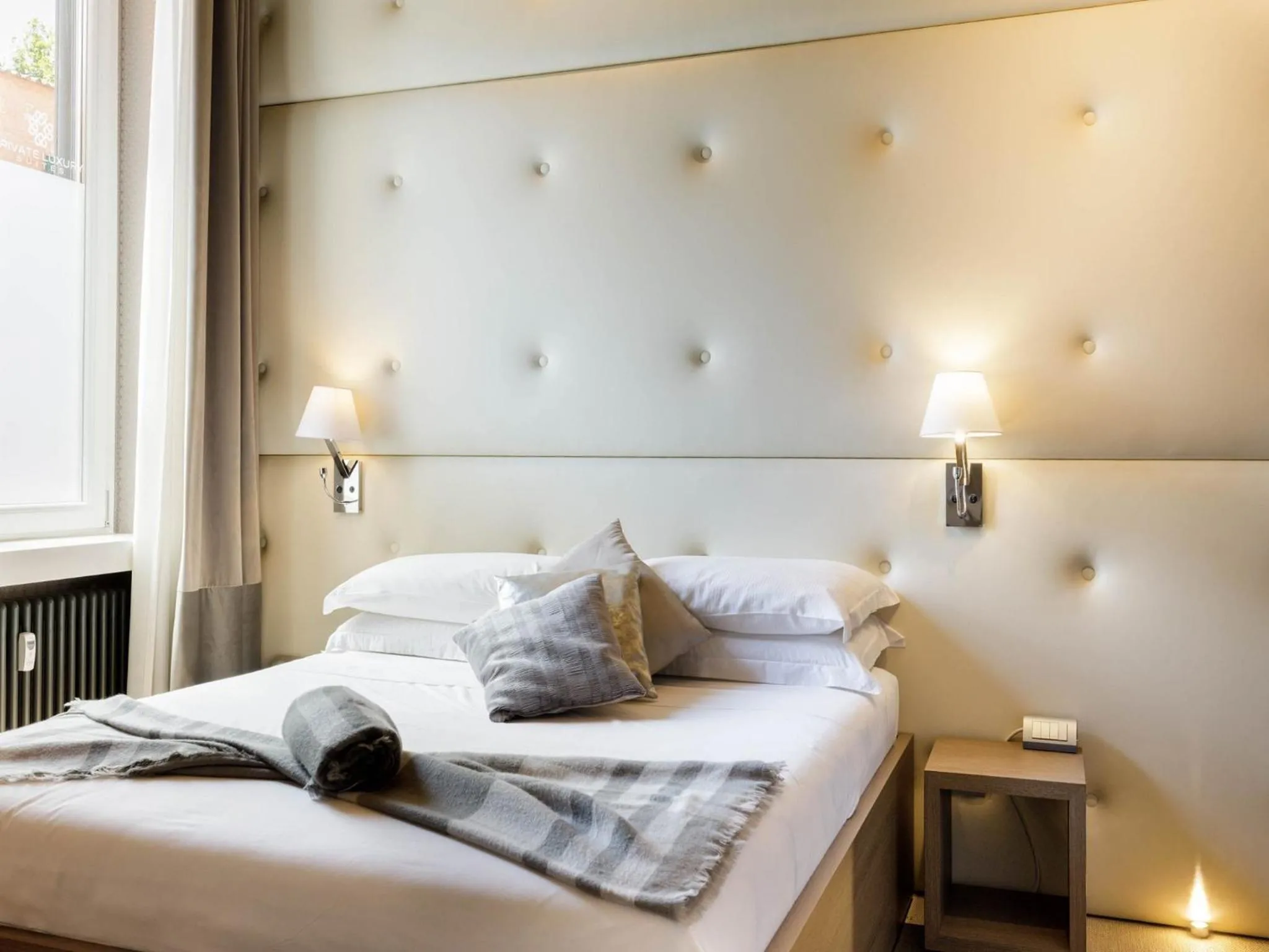 Bedroom, Bed in Private Luxury Suites