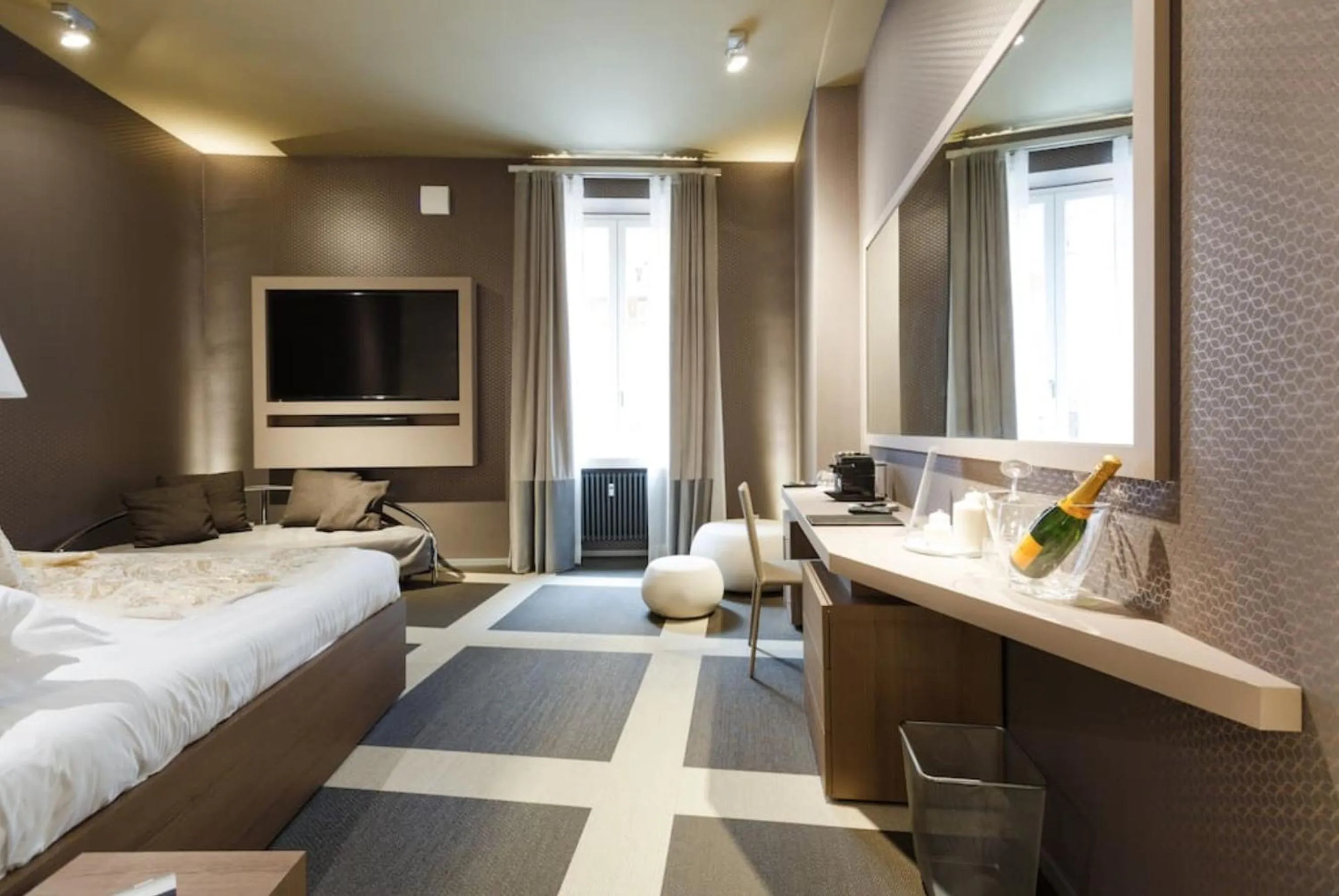 Bedroom, Bed in Private Luxury Suites