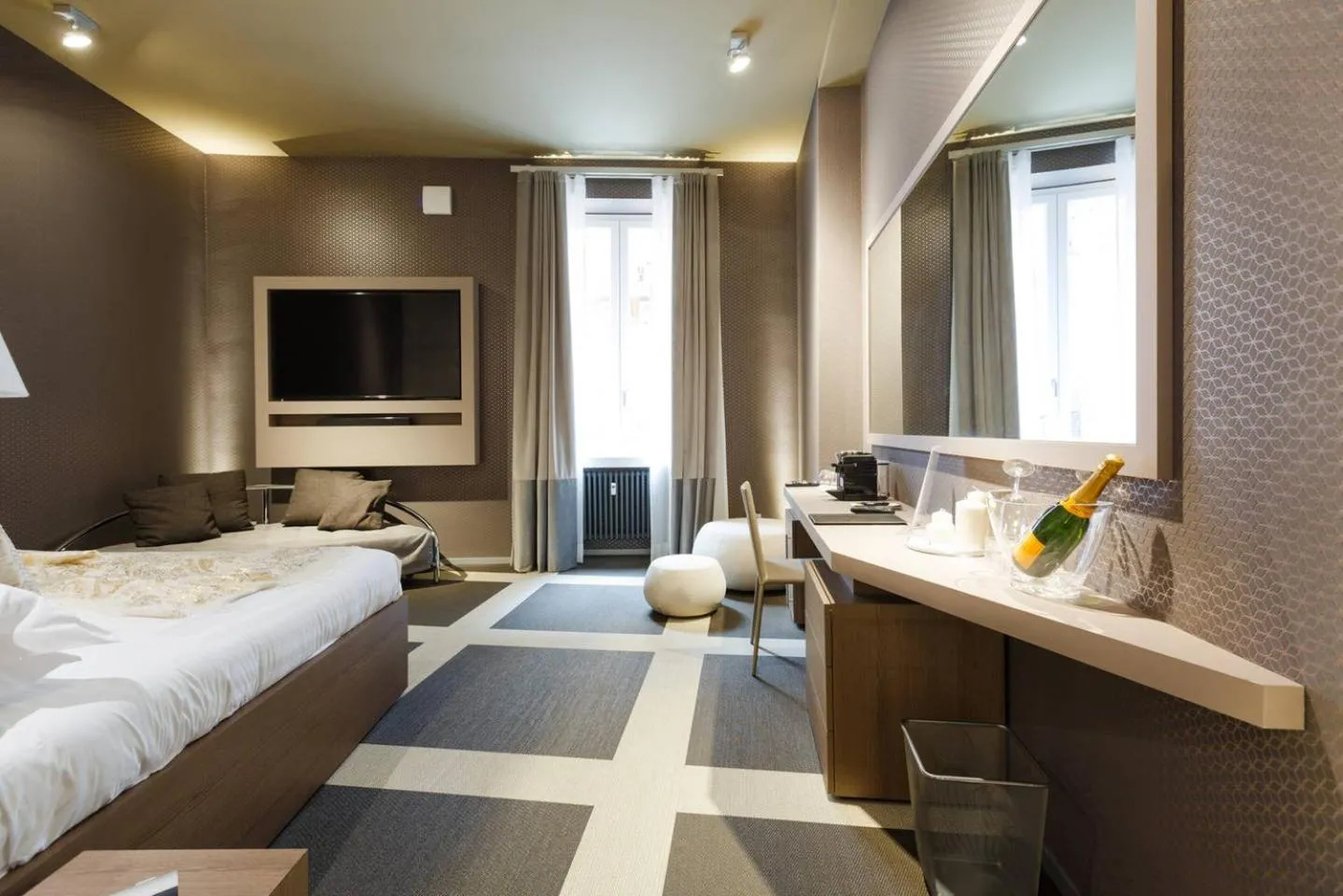Bedroom, Bed in Private Luxury Suites