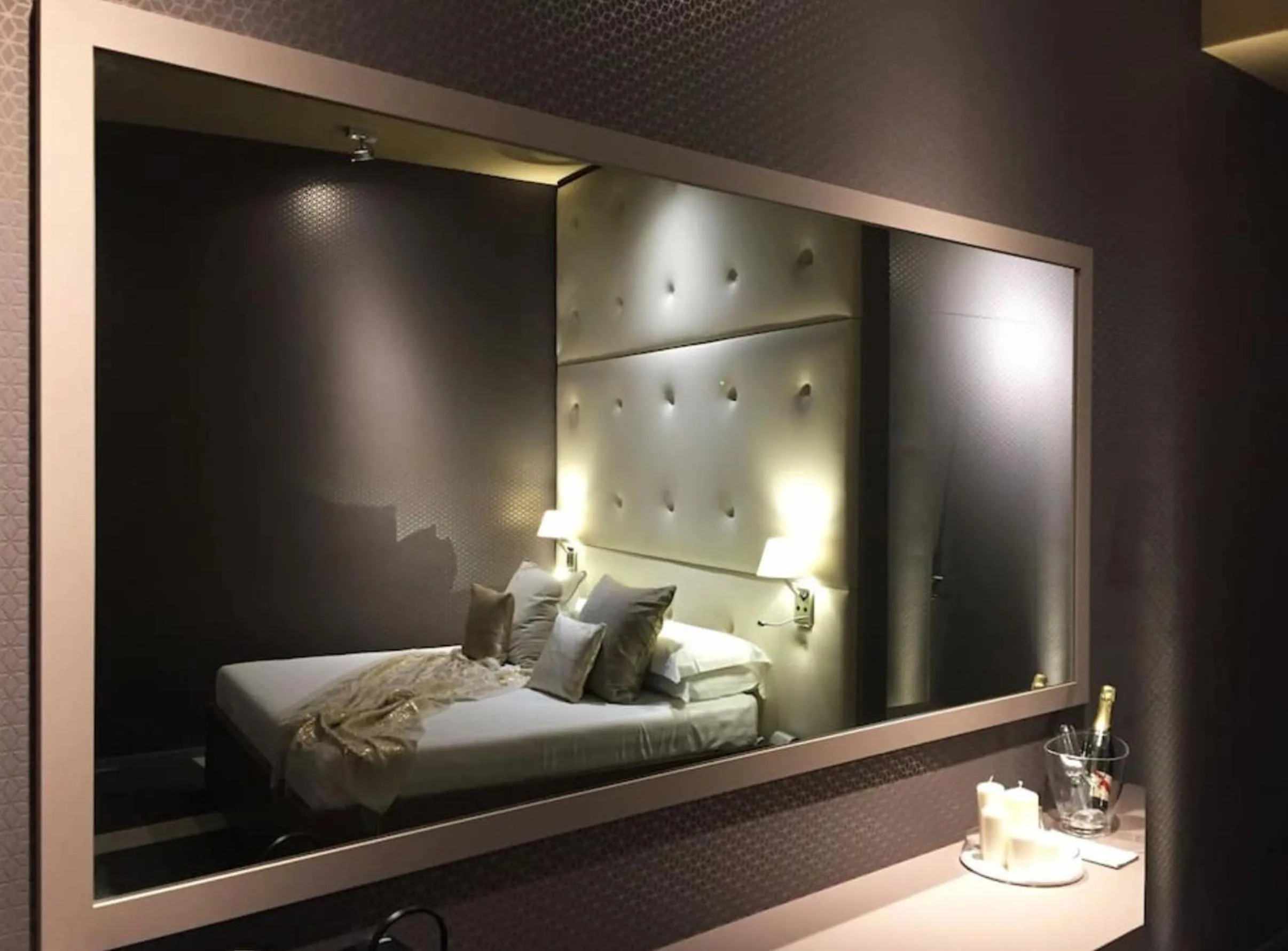 Bedroom, Bed in Private Luxury Suites