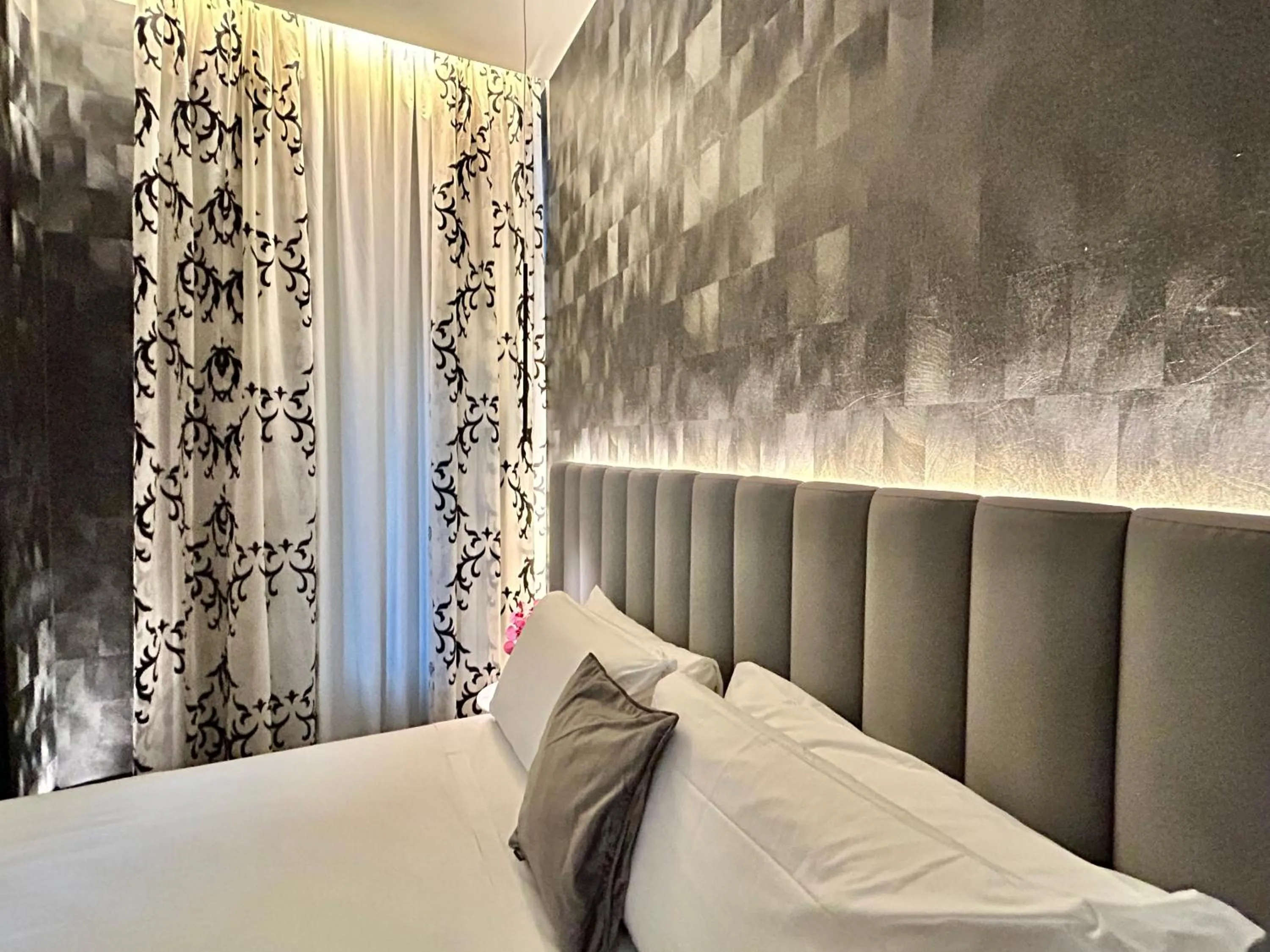 Bed in Private Luxury Suites