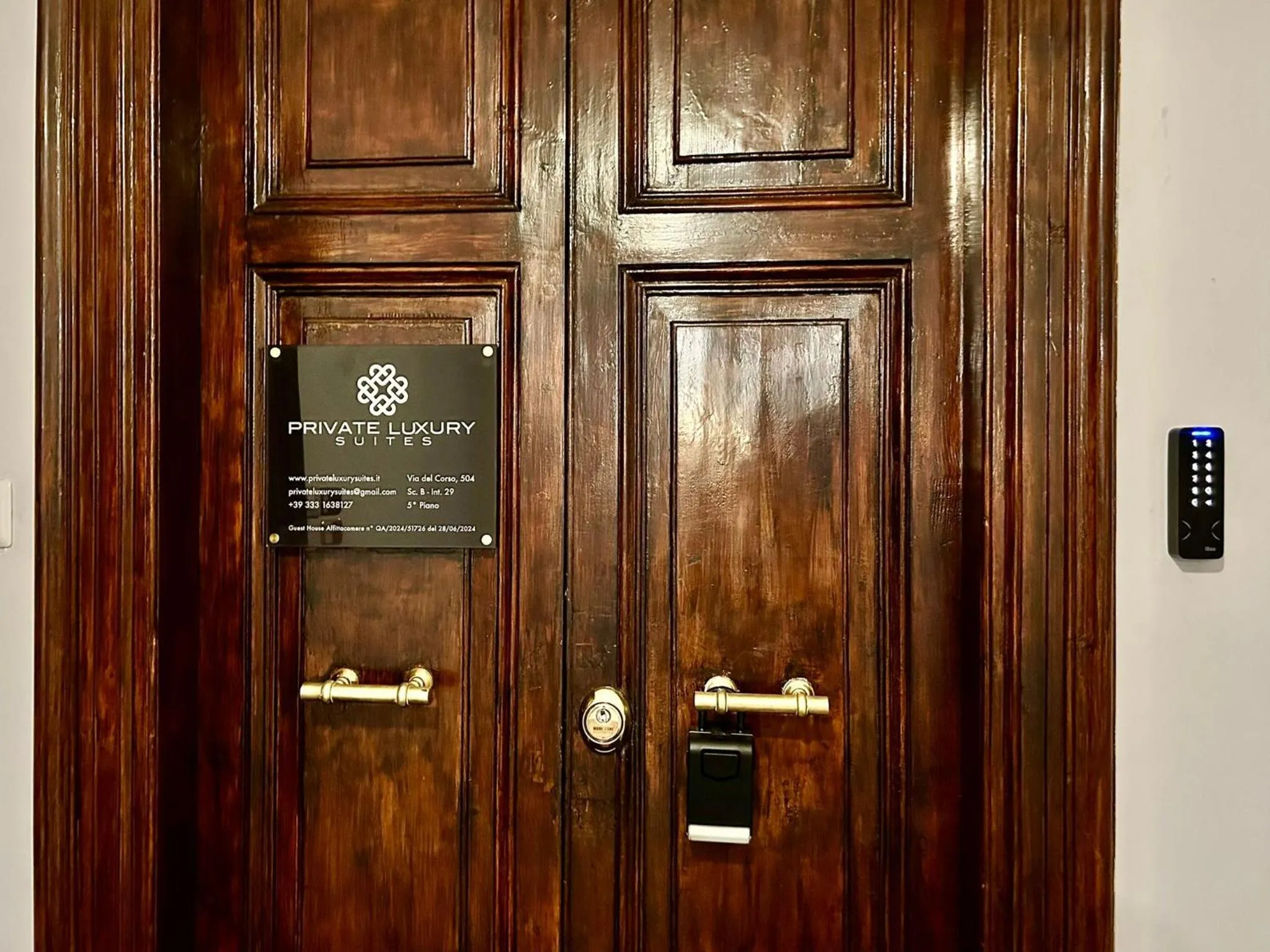Facade/entrance in Private Luxury Suites