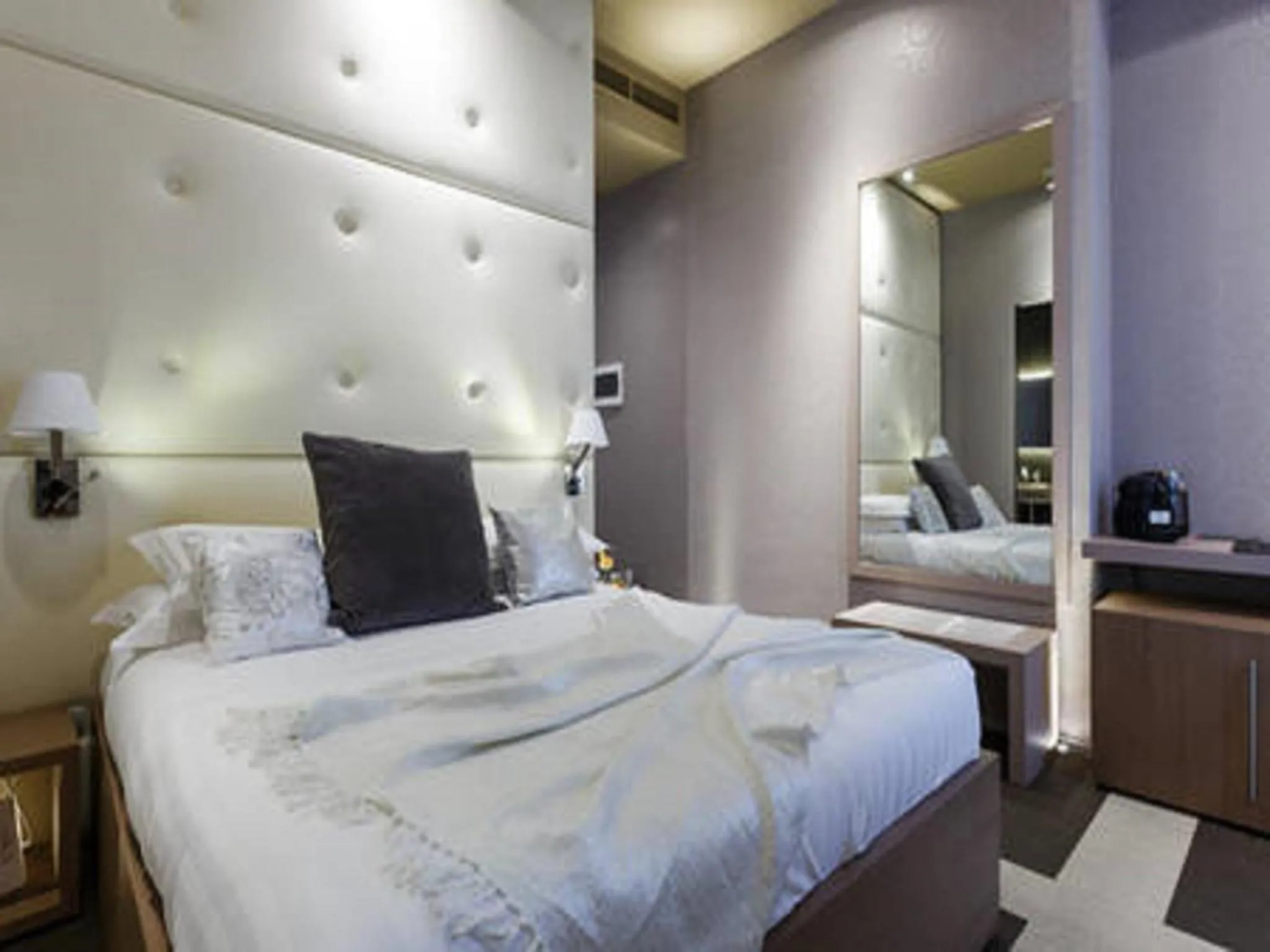Bed in Private Luxury Suites