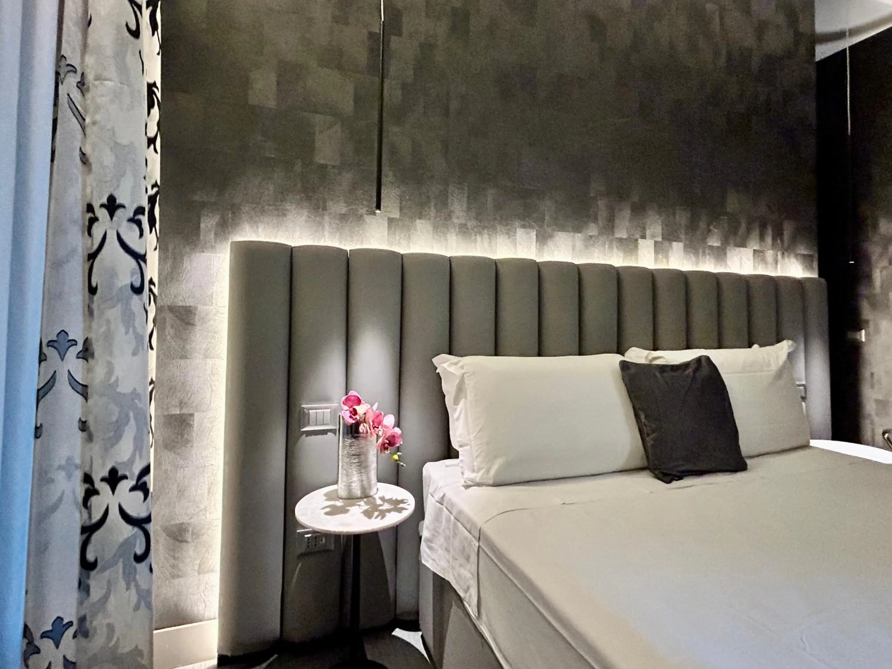 Bed in Private Luxury Suites