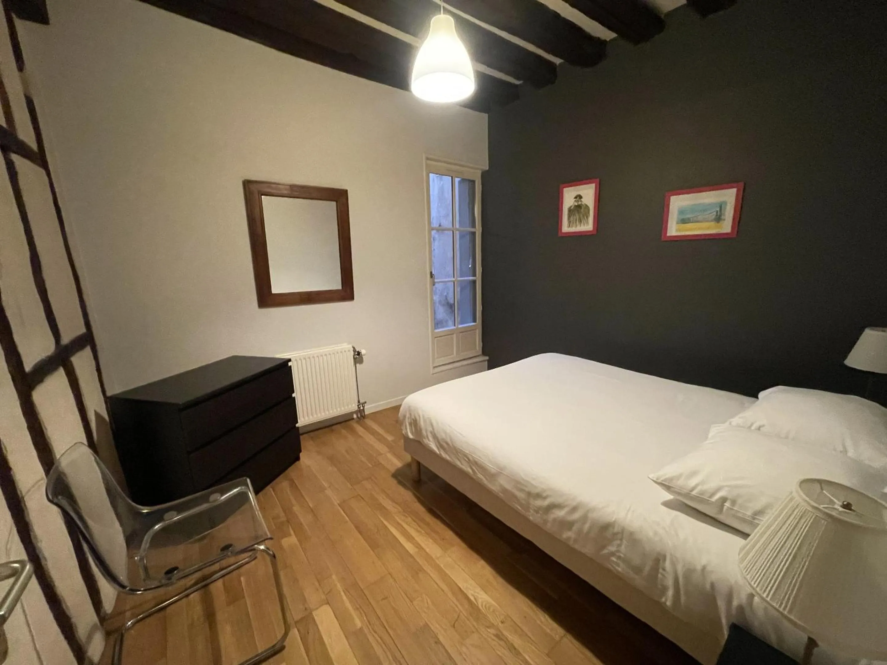 Bedroom, Bed in Appartement Le Coche d'Eau Auxerre Les Quais