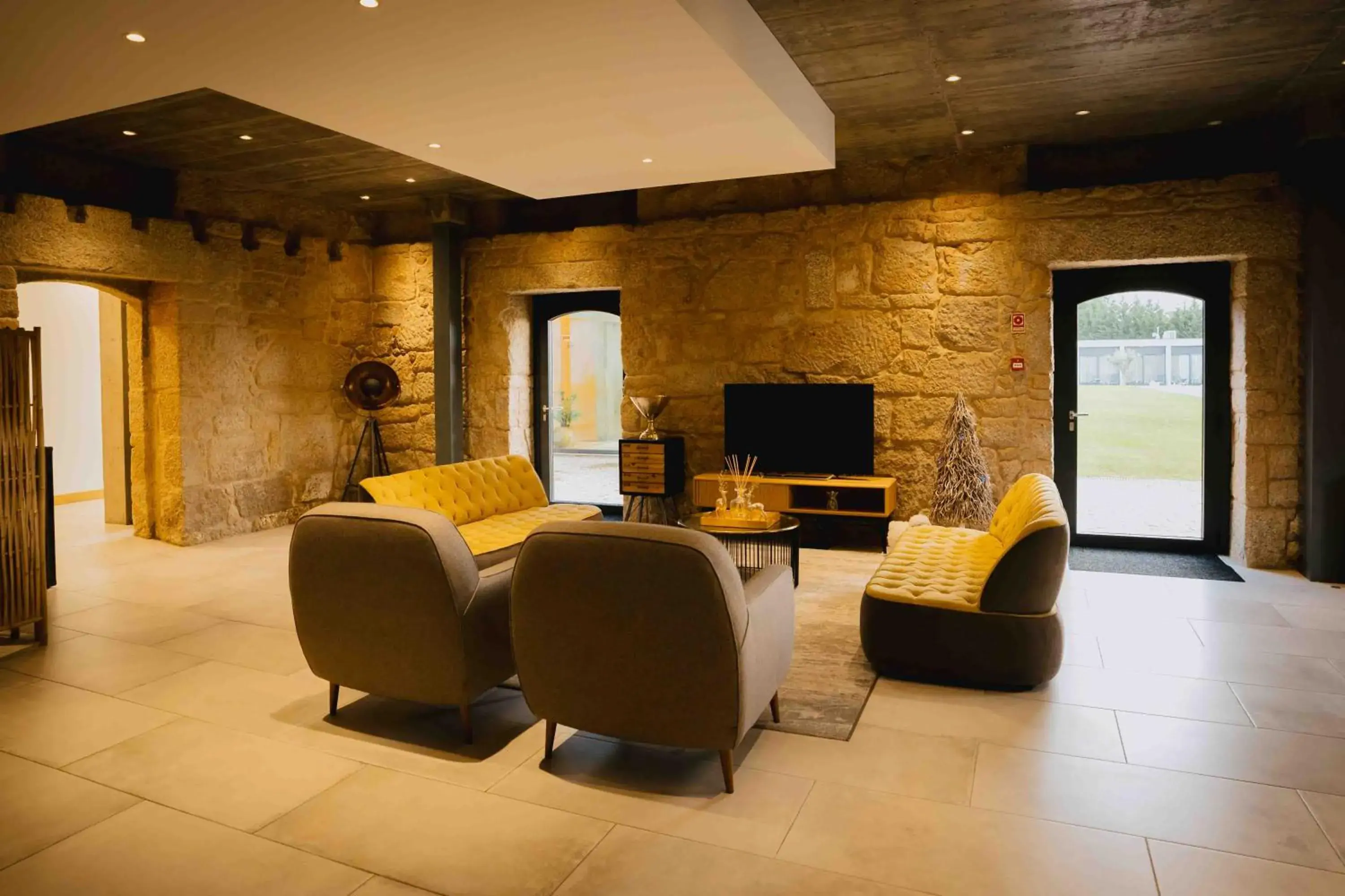 Seating area in Borralha Hotel, Restaurante & Spa Seating area in Borralha Hotel, Restaurante & Spa