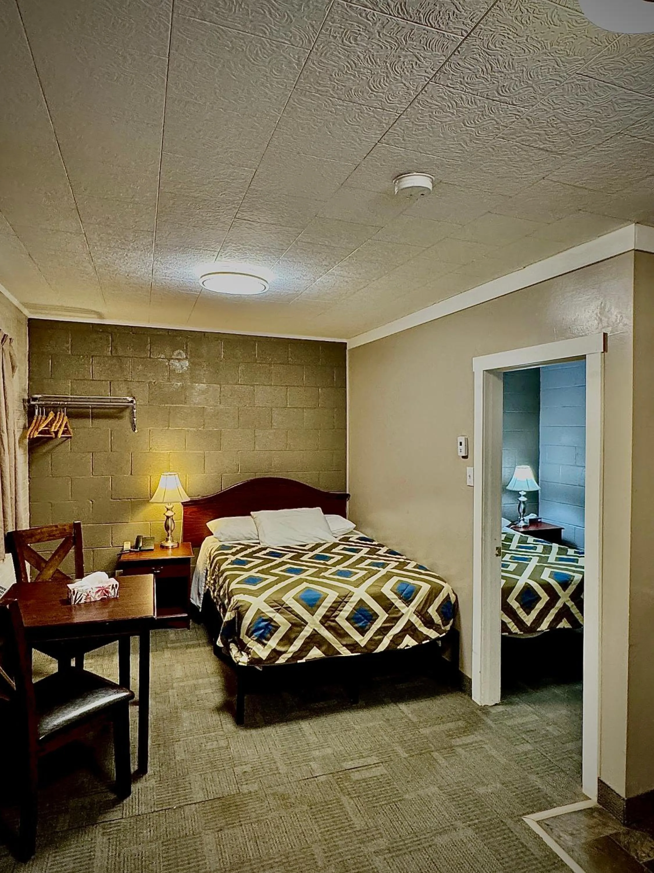 Bed in Caravel Motel