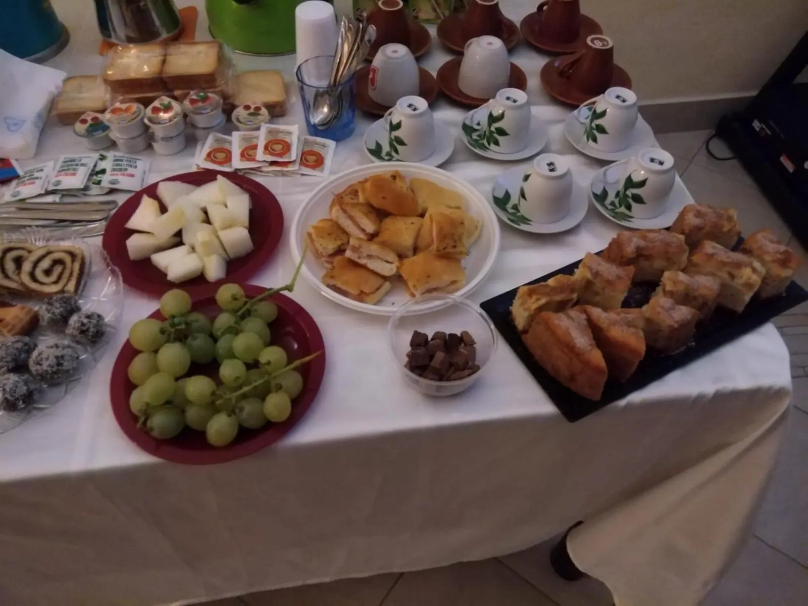 Buffet breakfast in B&b Candido Vacanze