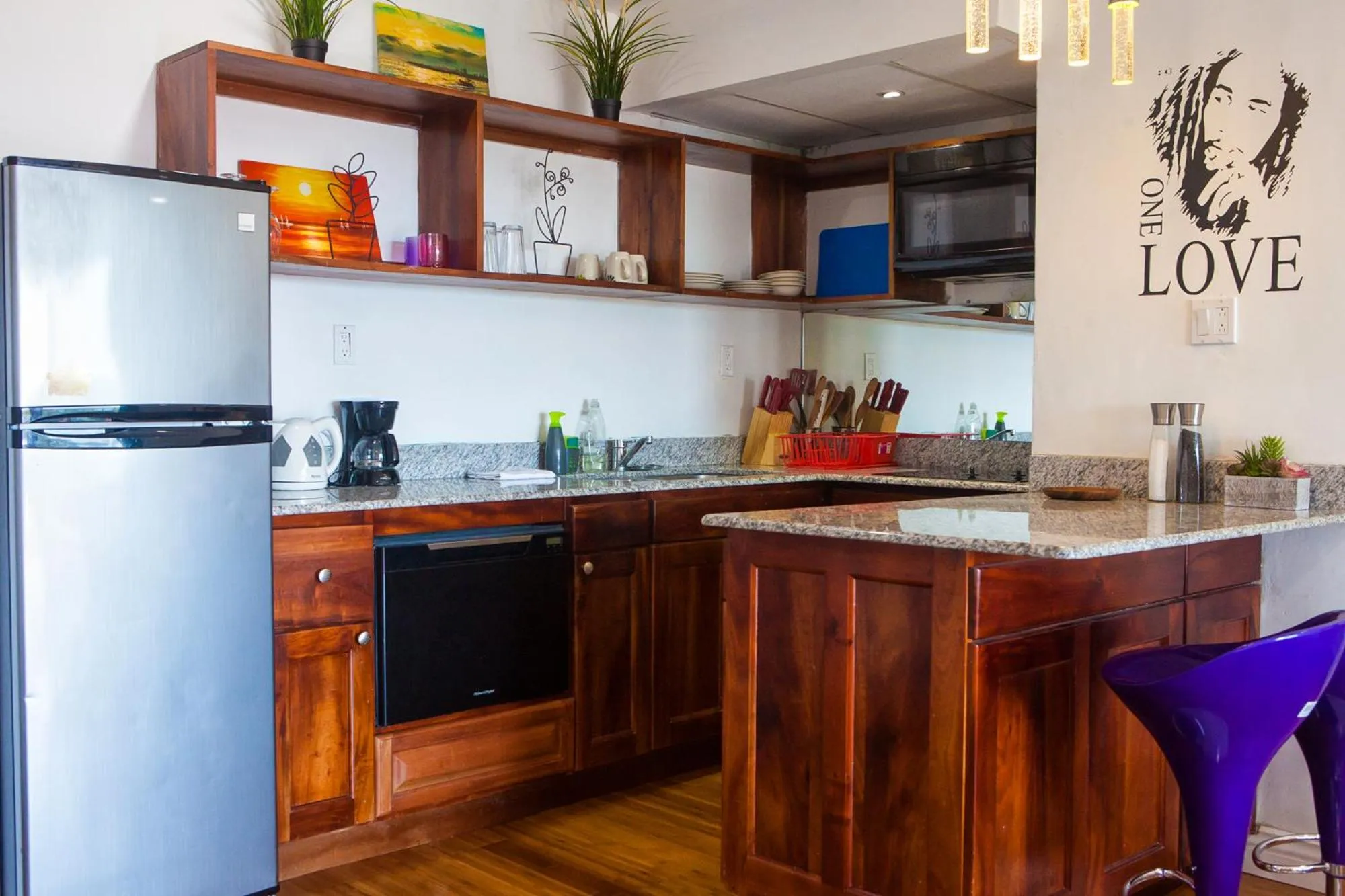 Coffee/tea facilities in Montego Bay Club Apartments