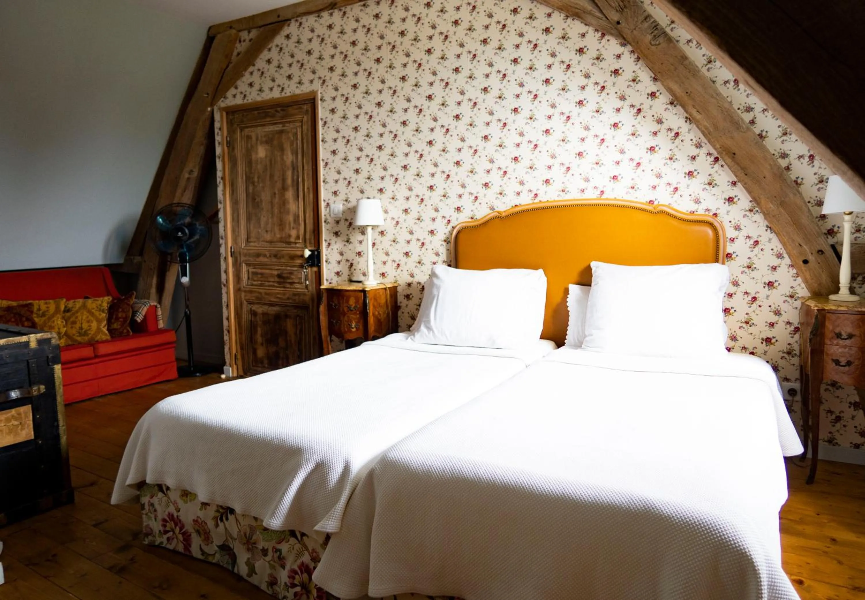 Bed in Jan's place in Burgundy