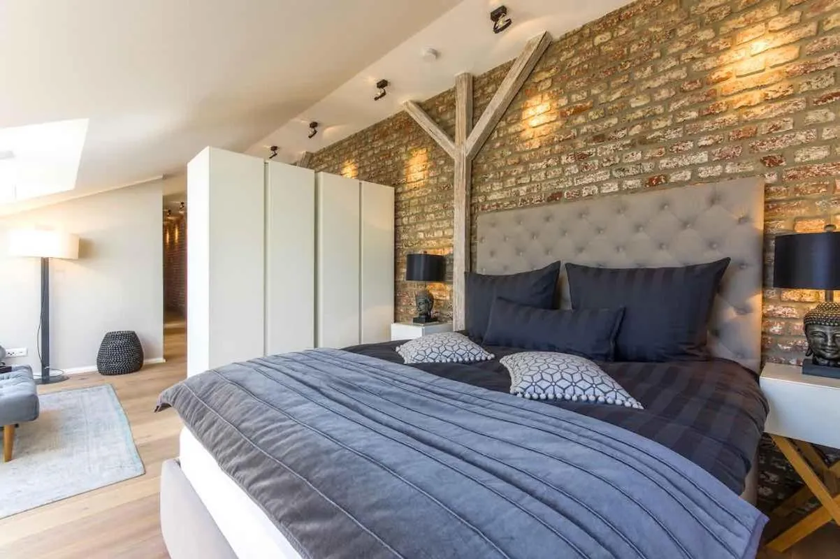 Photo of the whole room, Bed in Refugium de Luxe Messe-Deutz