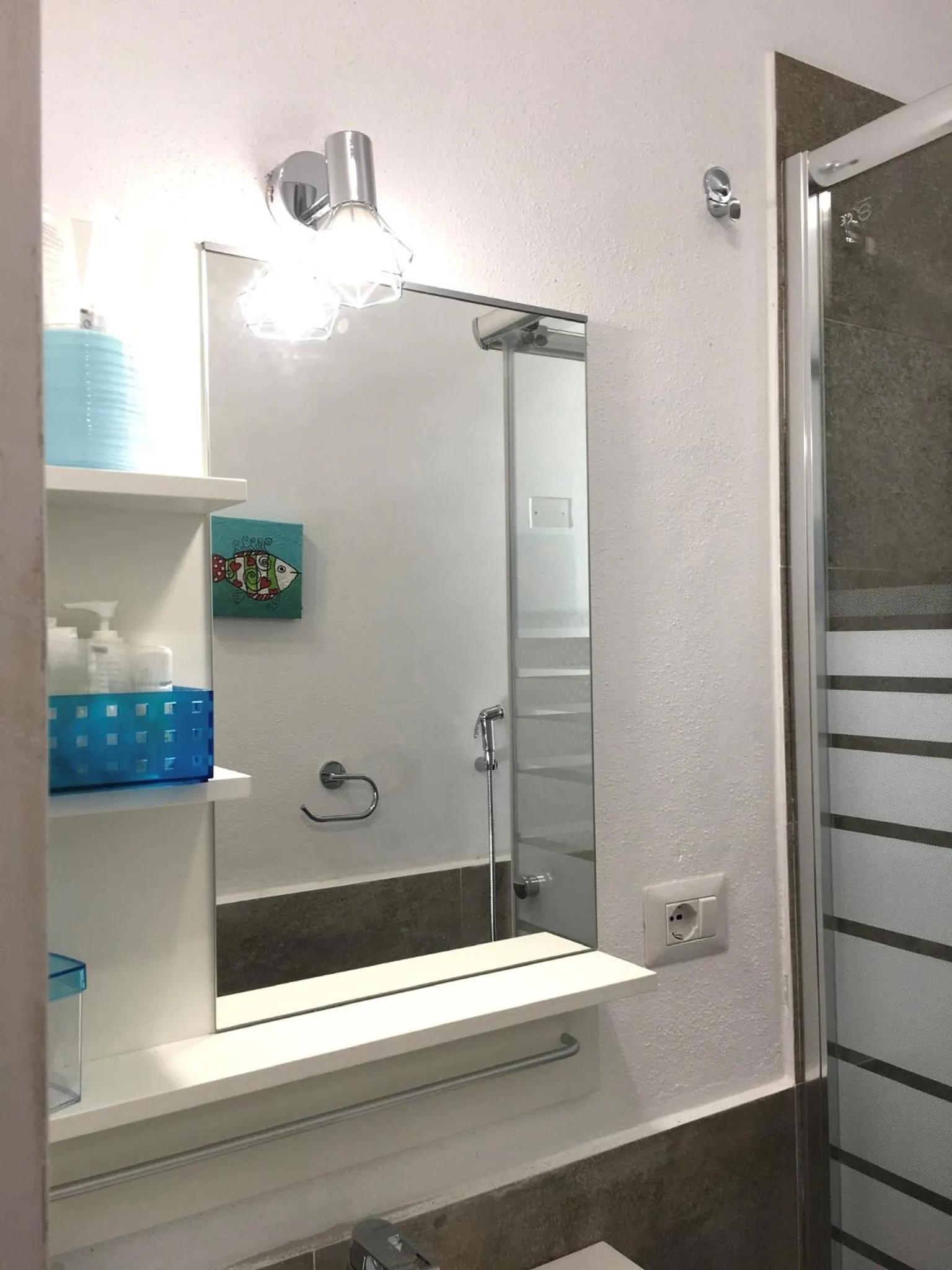 Bathroom in 4 in piazza