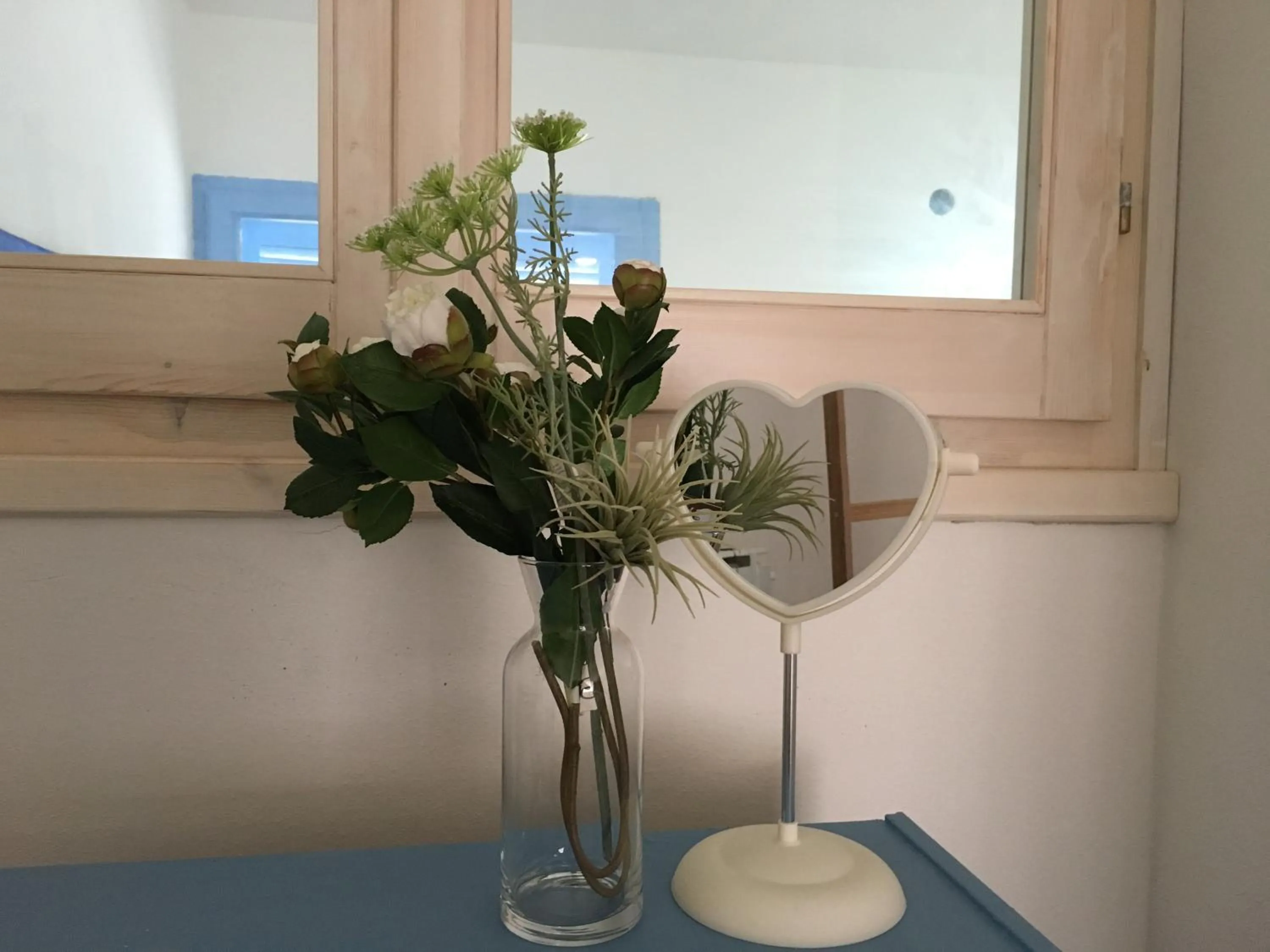 Photo of the whole room in 4 in piazza