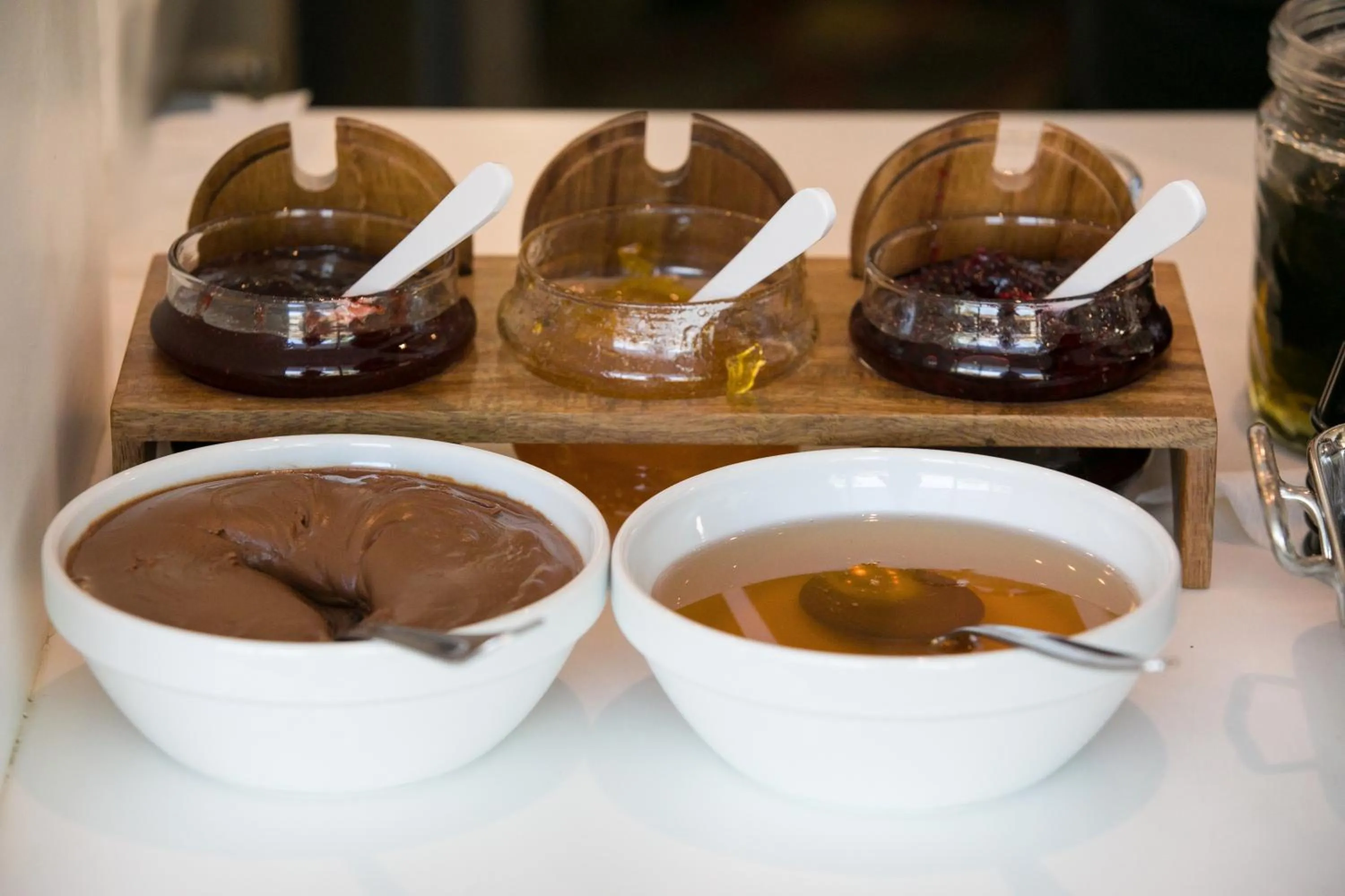 Breakfast in White Luxury