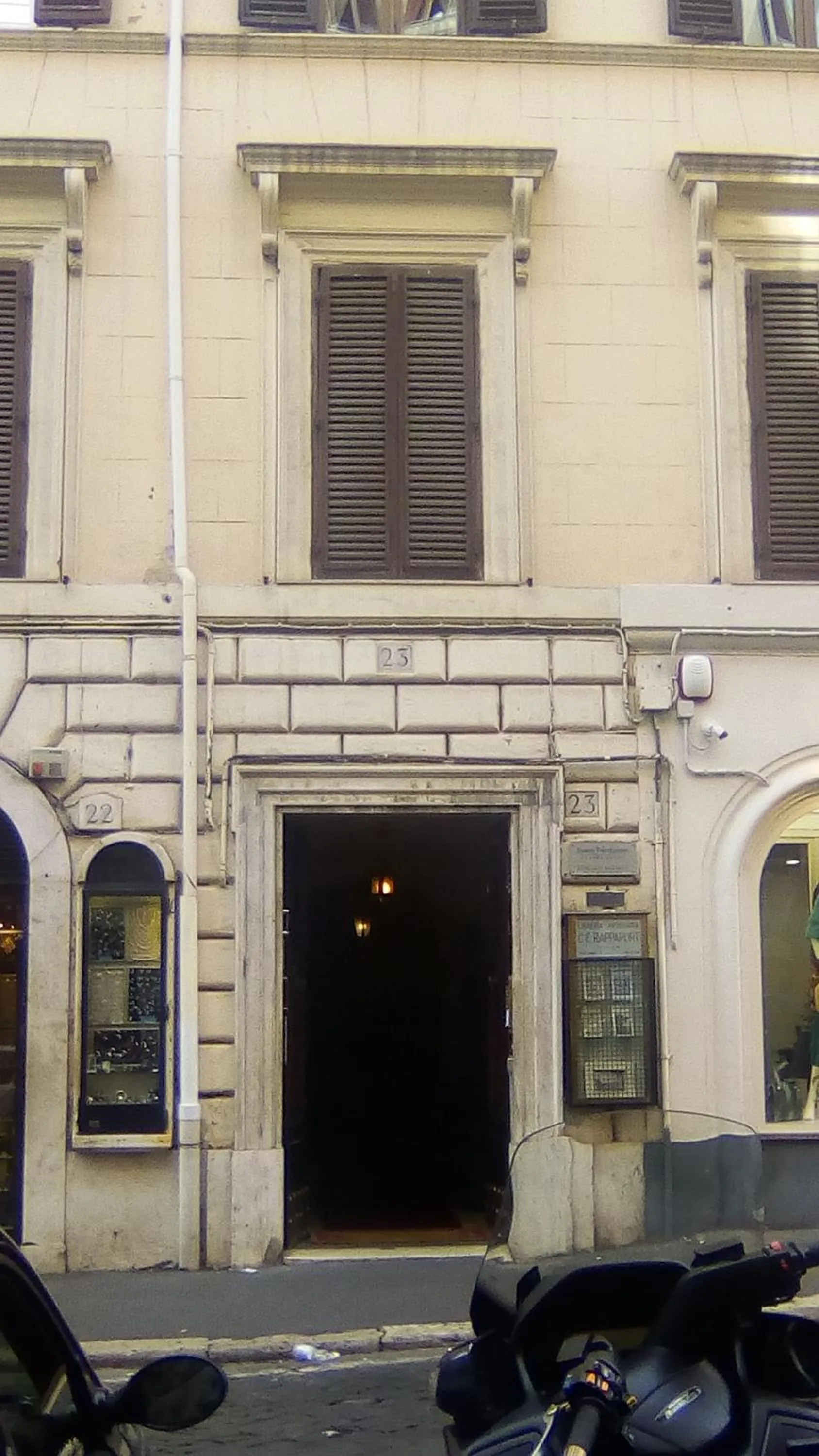 Property building in Excellent Trinity Rooms