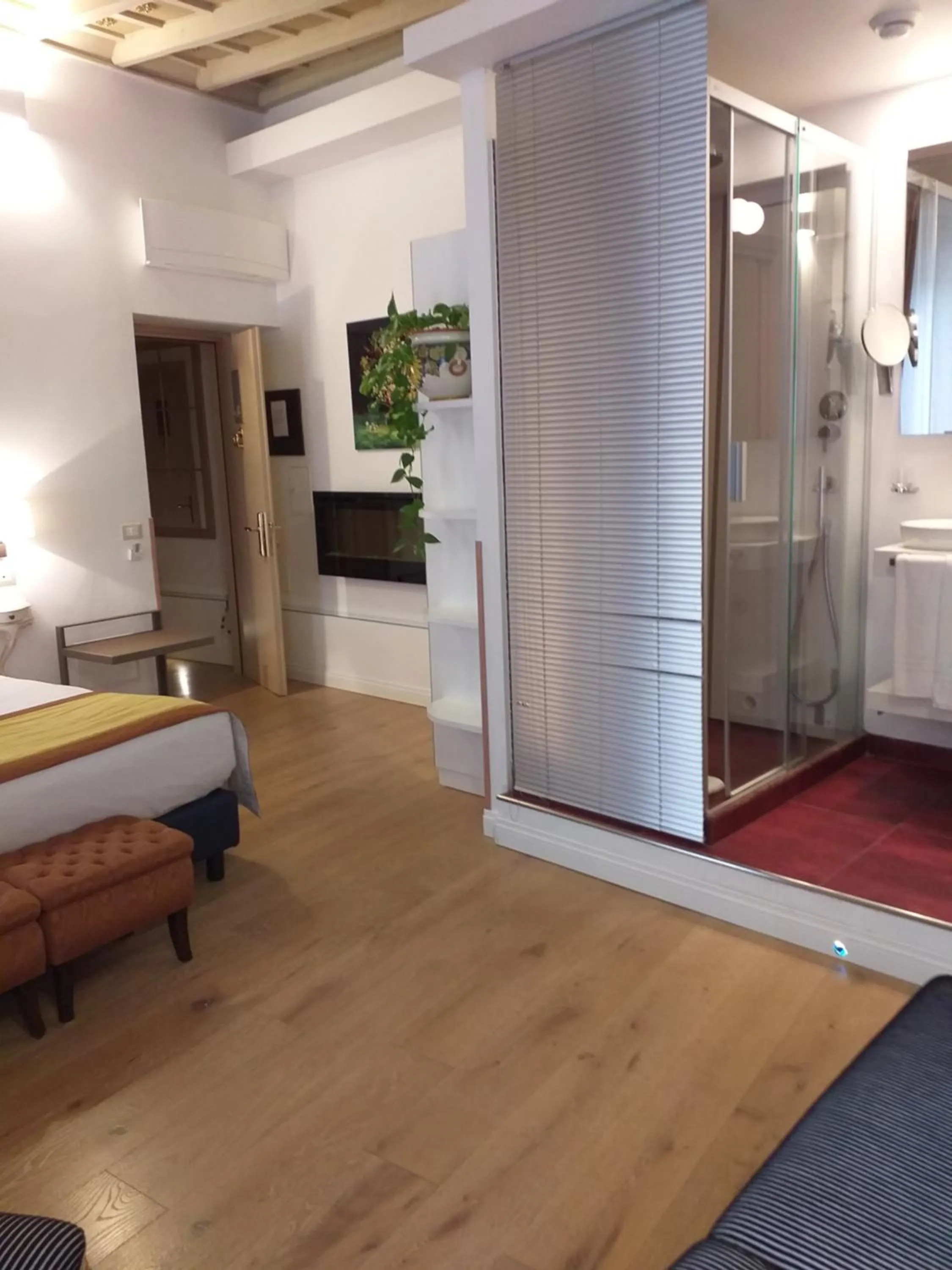 Bedroom in Excellent Trinity Rooms