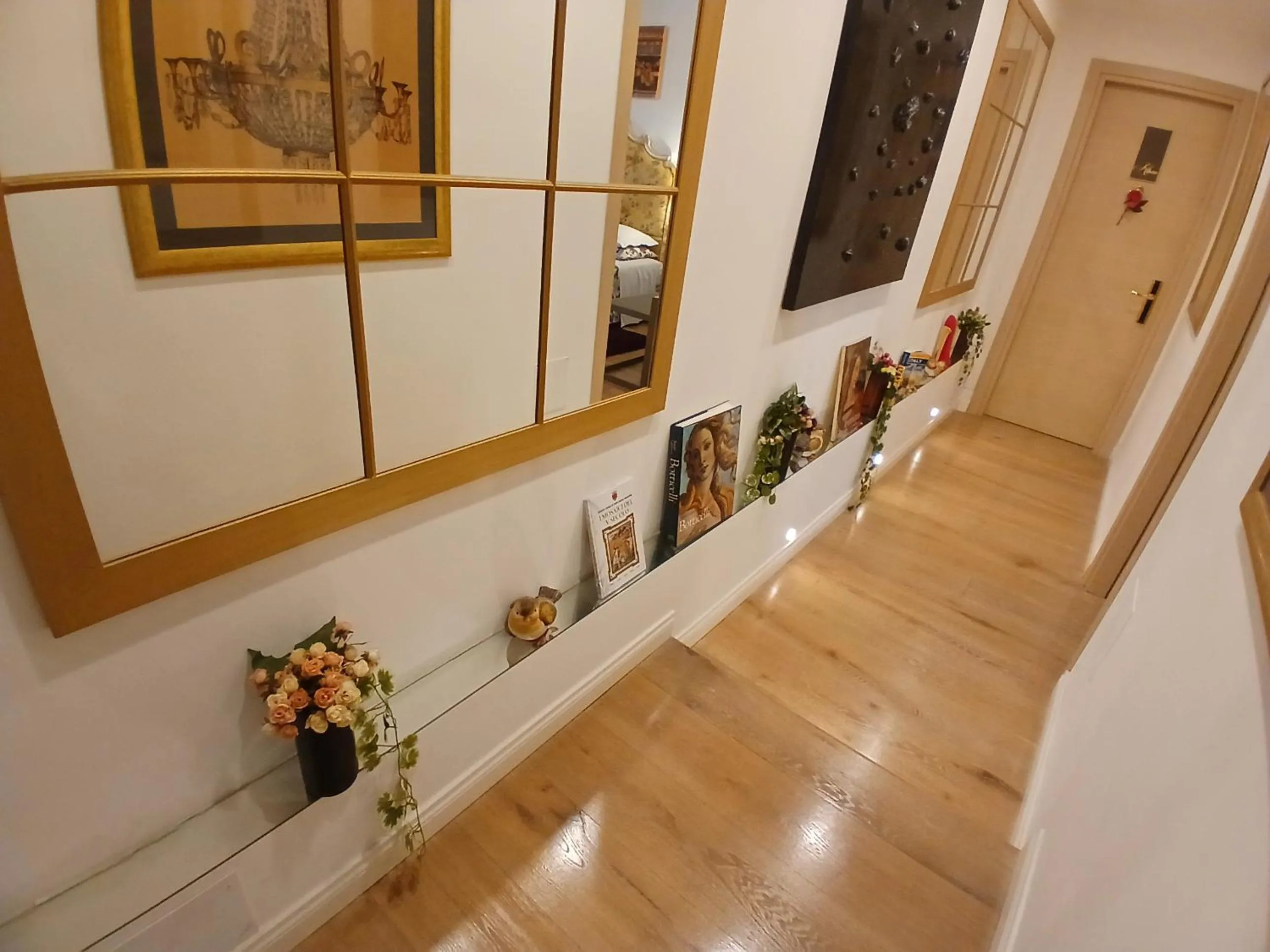 Decorative detail in Excellent Trinity Rooms