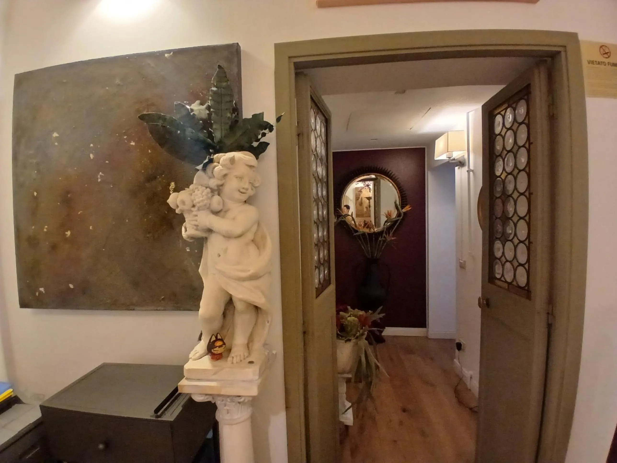 Decorative detail in Excellent Trinity Rooms