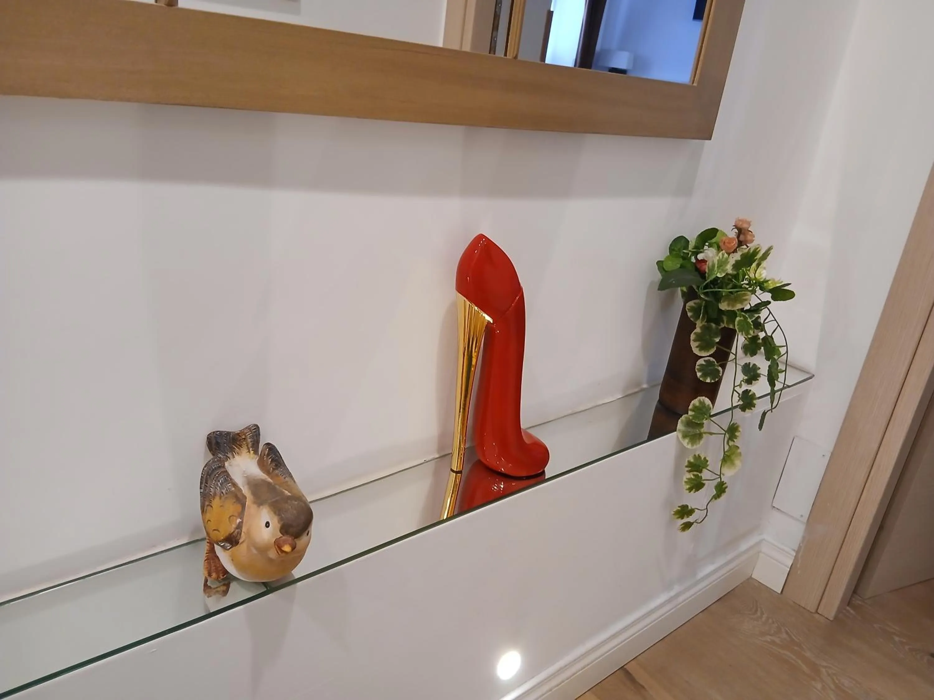 Decorative detail in Excellent Trinity Rooms