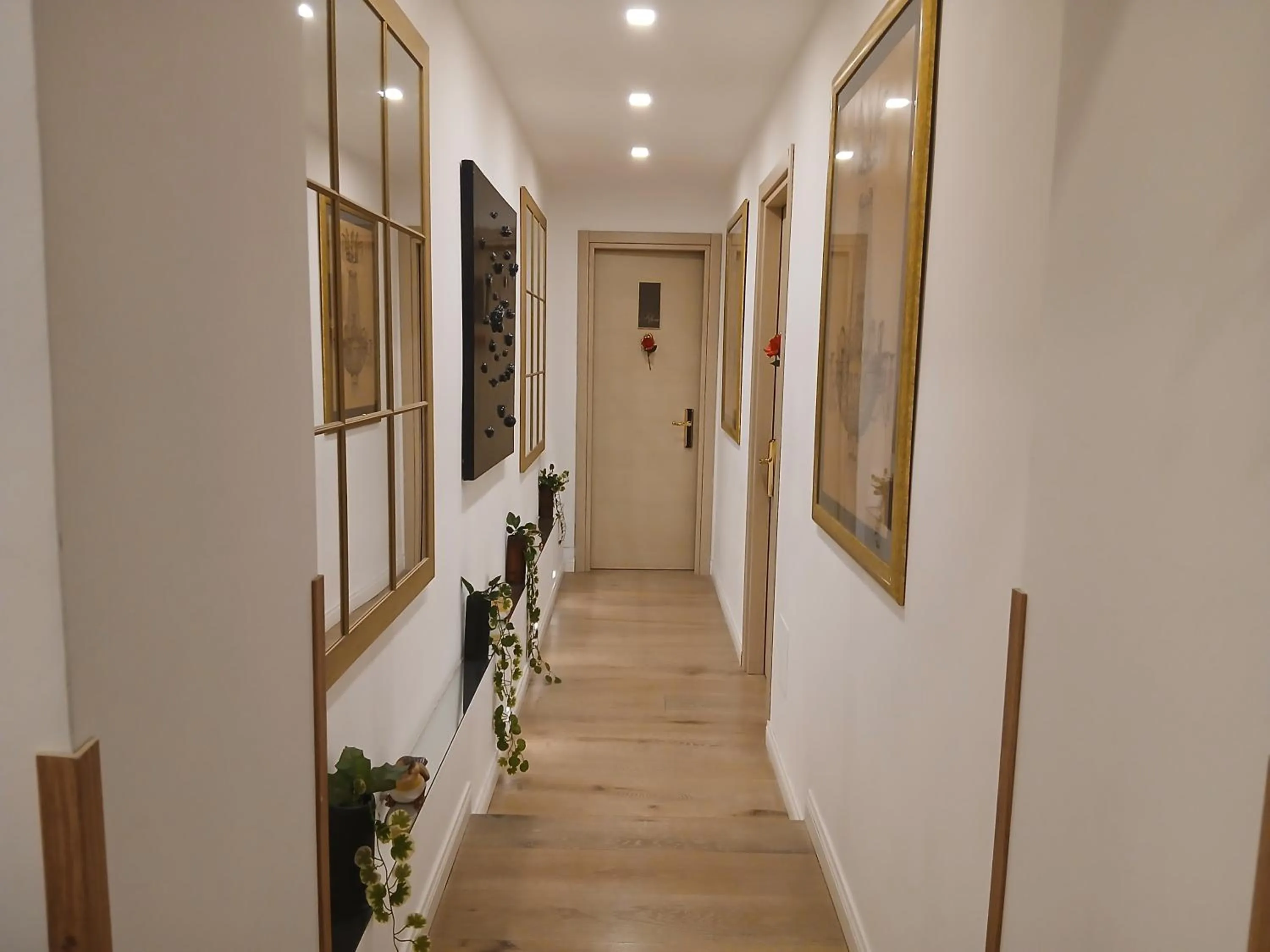 Decorative detail in Excellent Trinity Rooms