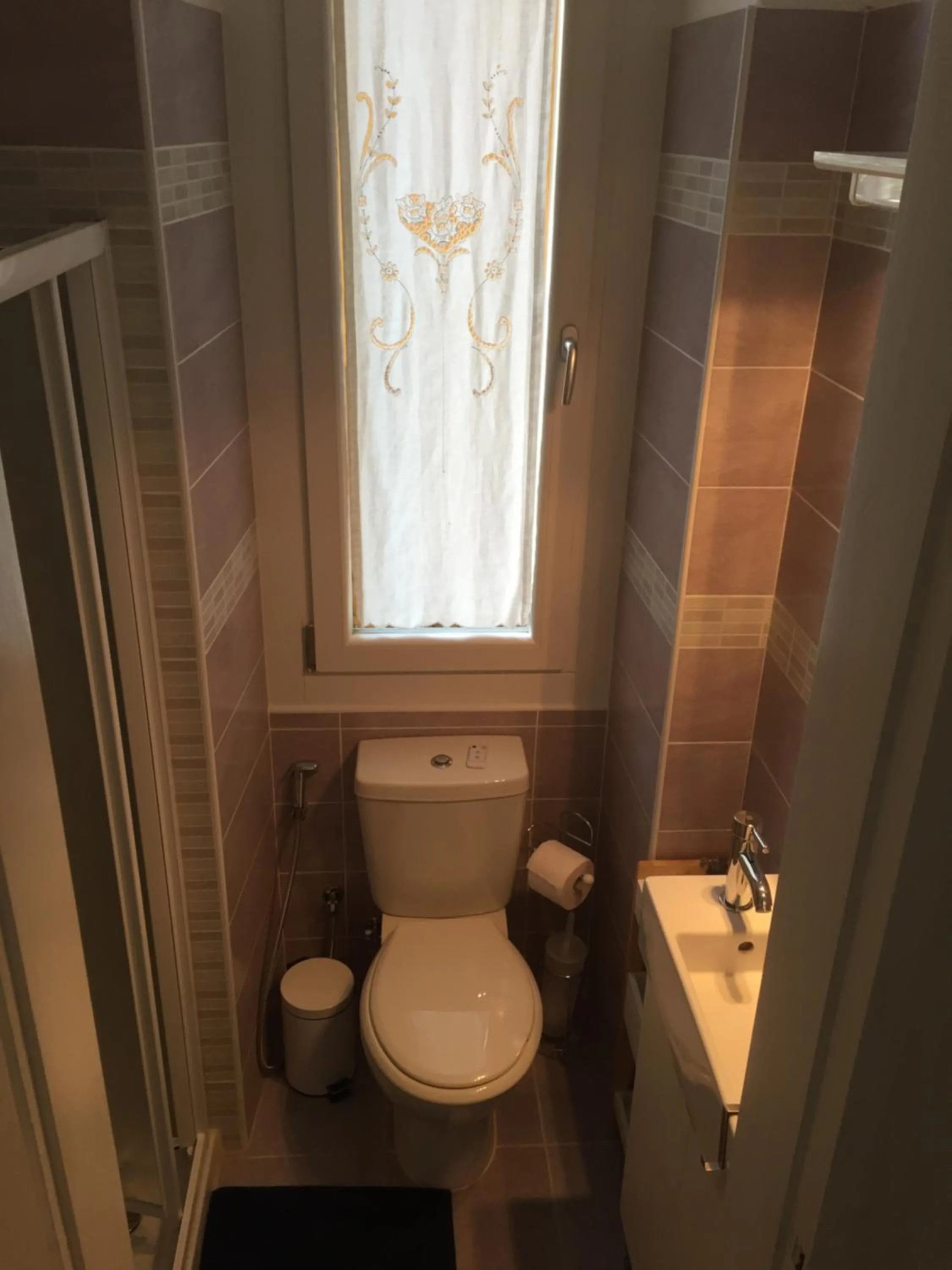 Shower in B&B Ai Confini dell'Impero