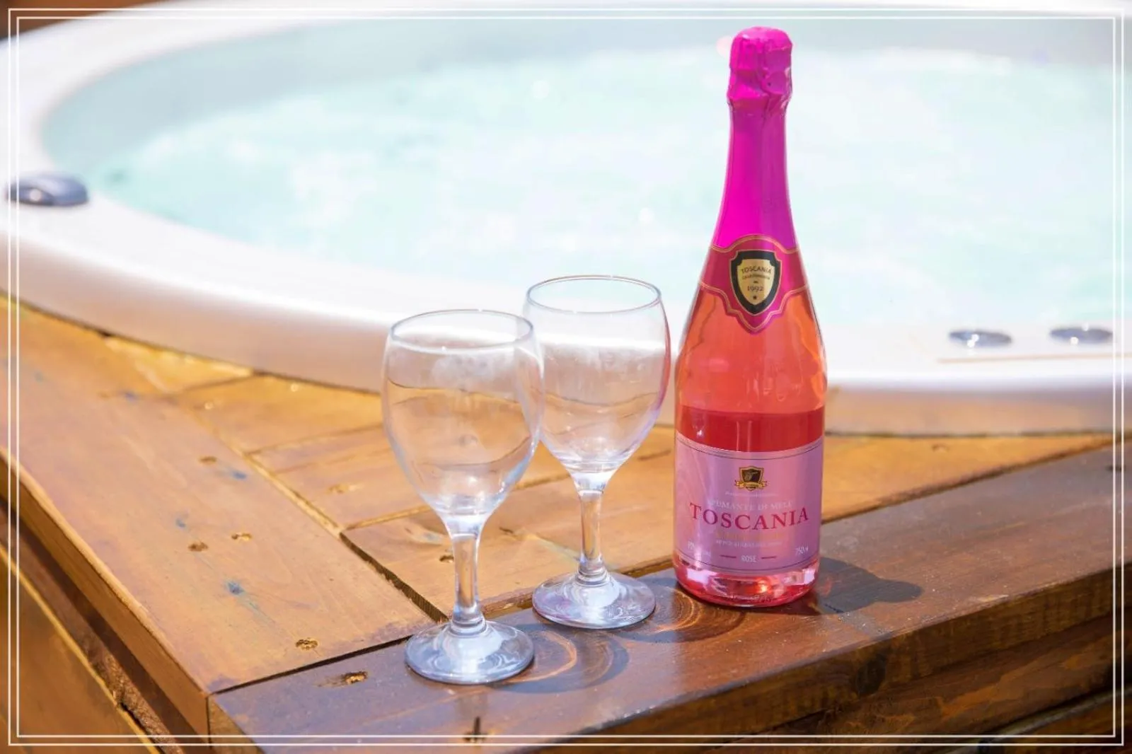 Hot Tub in Dream Beach 98 Hotel And Spa