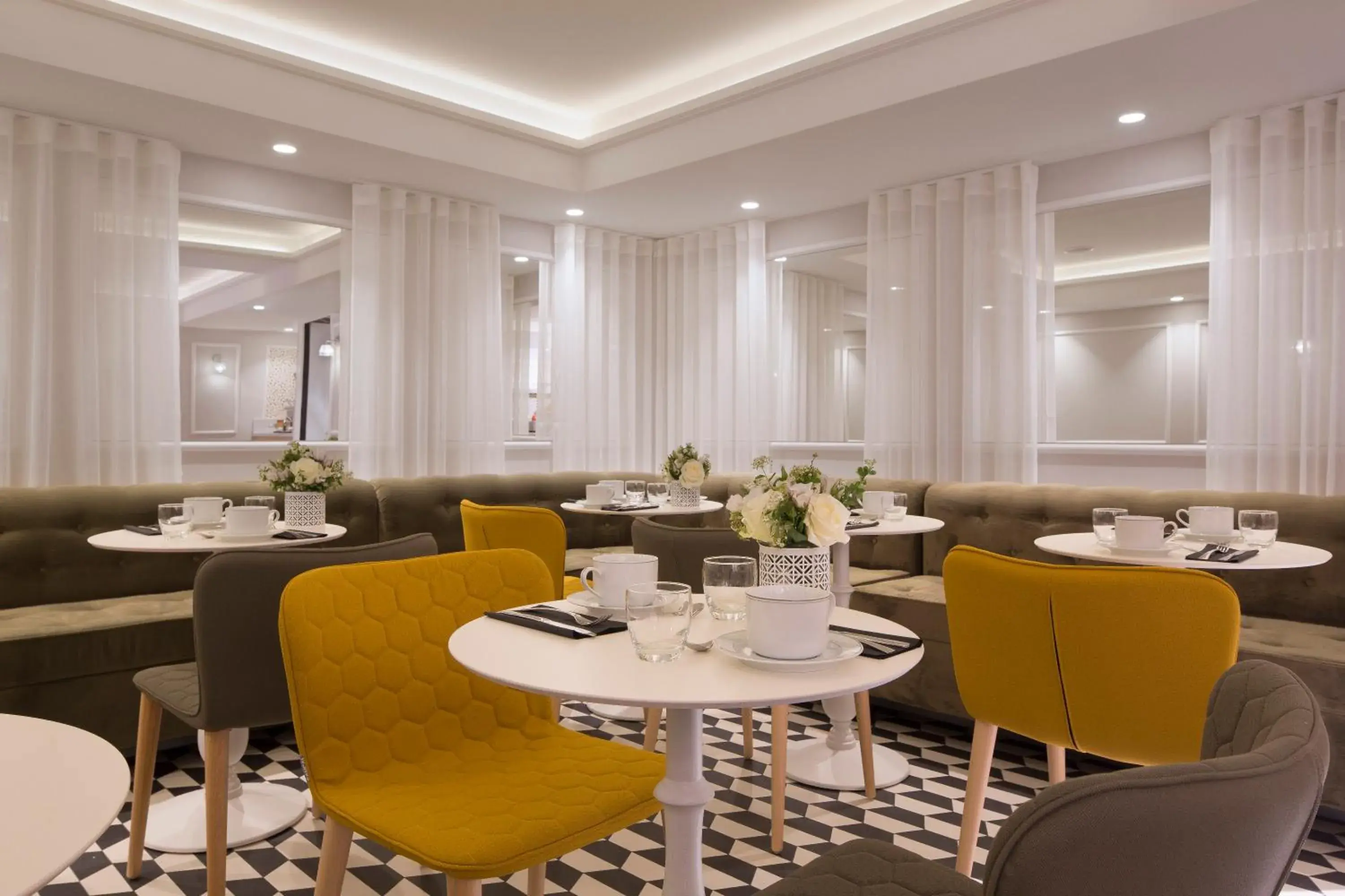 Buffet breakfast in Hôtel Pastel Paris Buffet breakfast in Hôtel Pastel Paris