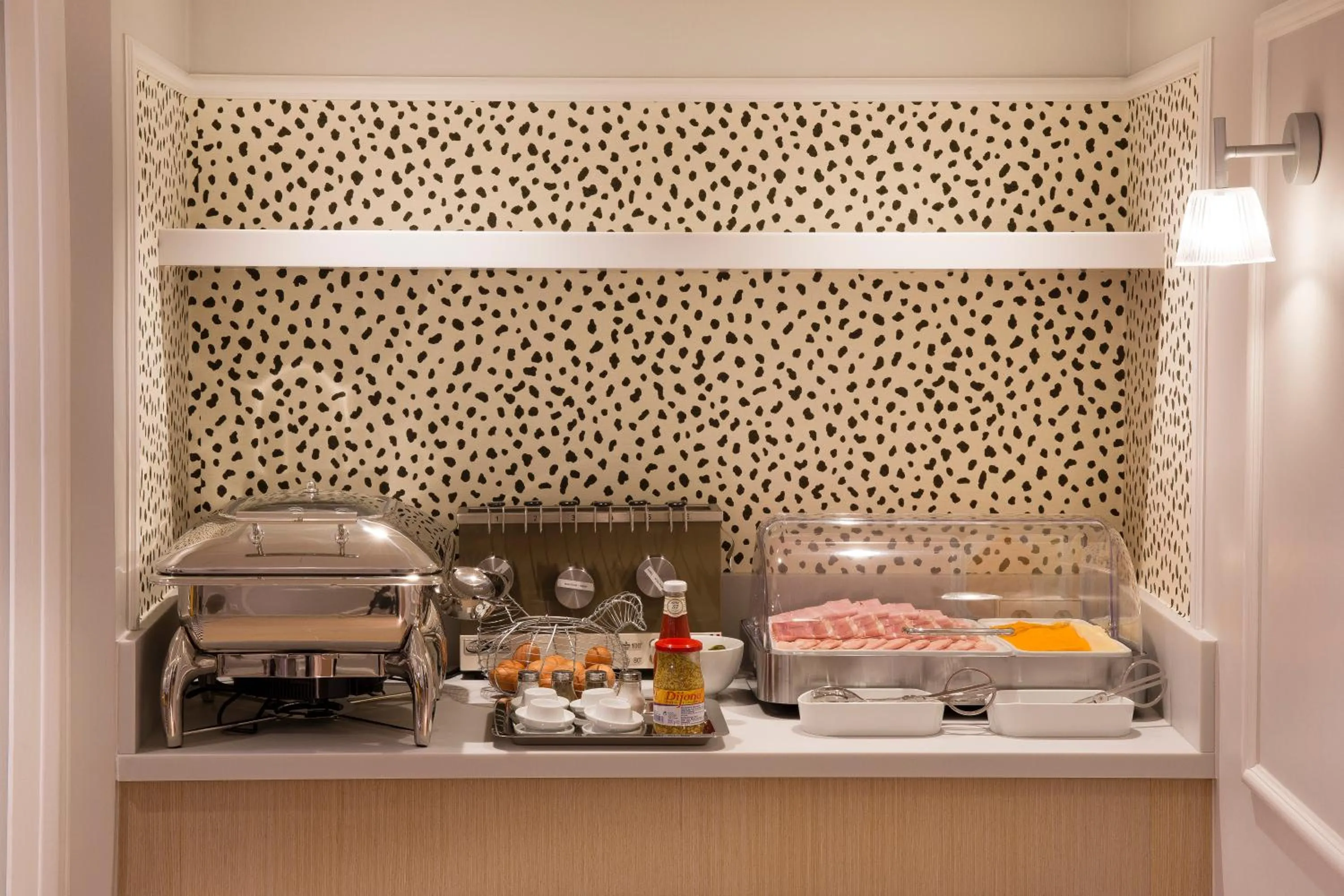 Buffet breakfast in Hôtel Pastel Paris