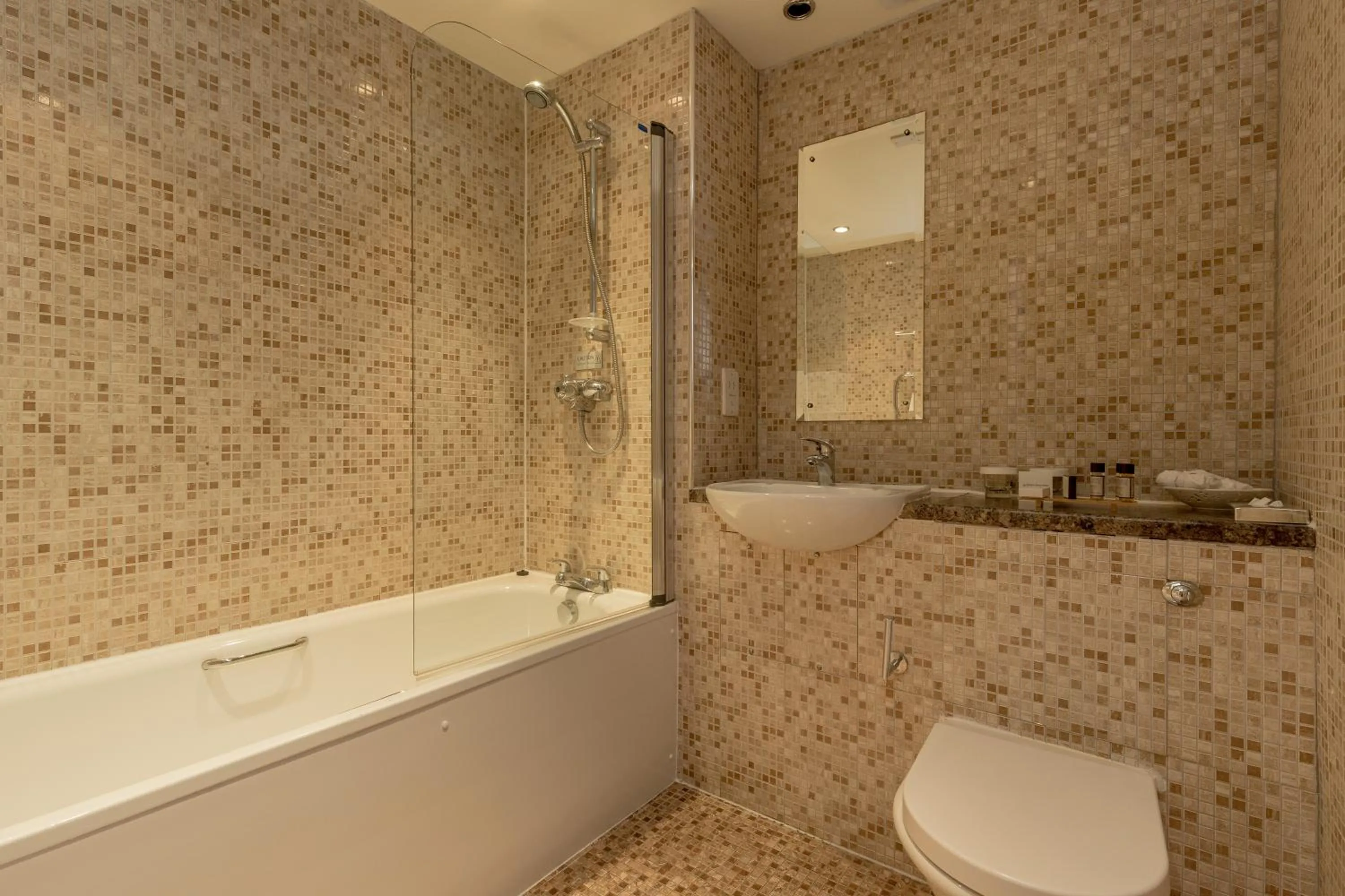 Bathroom in Western House Hotel At Ayr Racecourse