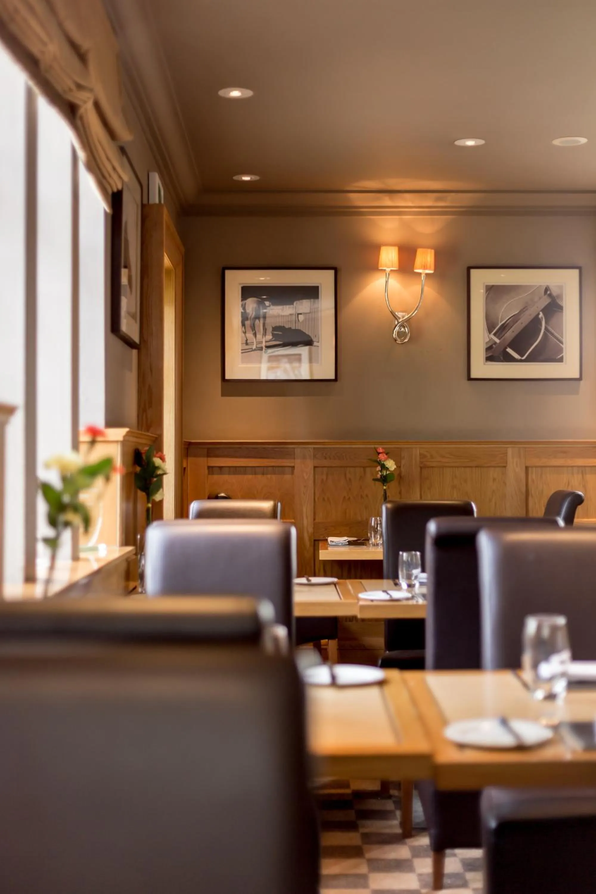 Restaurant/places to eat in Western House Hotel At Ayr Racecourse