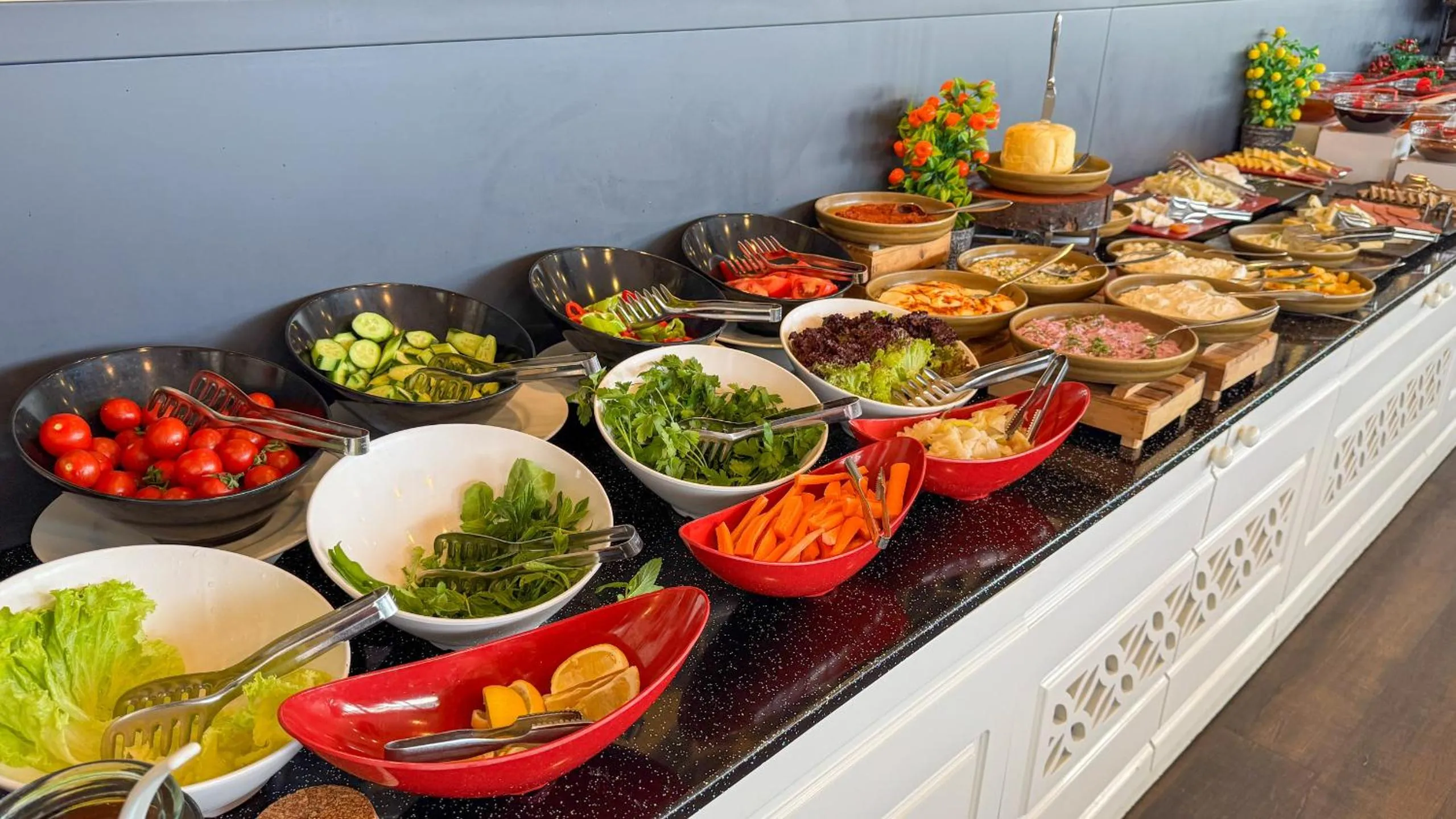 Food and drinks in Sera Lake Resort Hotel Spa & Aparts