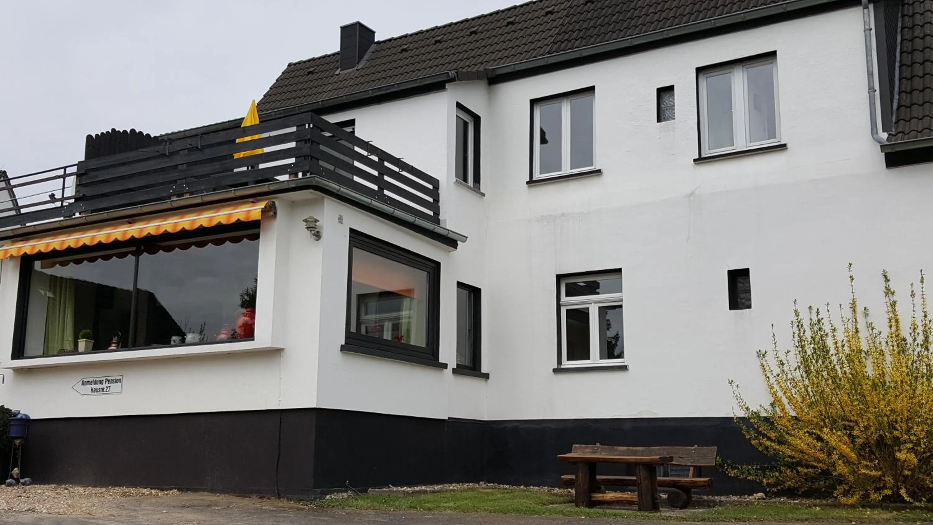 Property building in Eifelblümchen